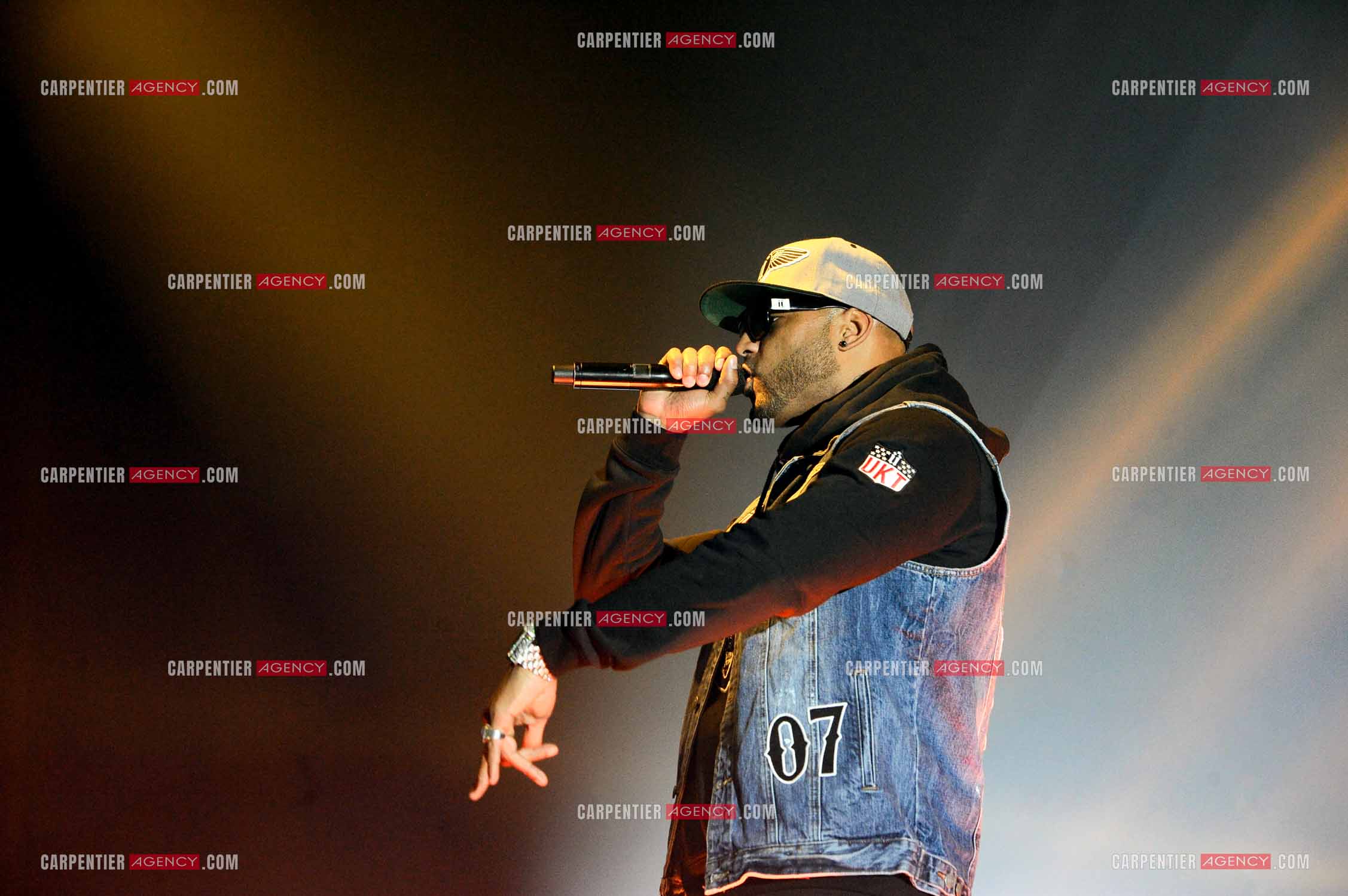 Le rappeur Élie Yaffa, dit Booba en concert au Zénith de Paris en 2007. ( Exclusif )