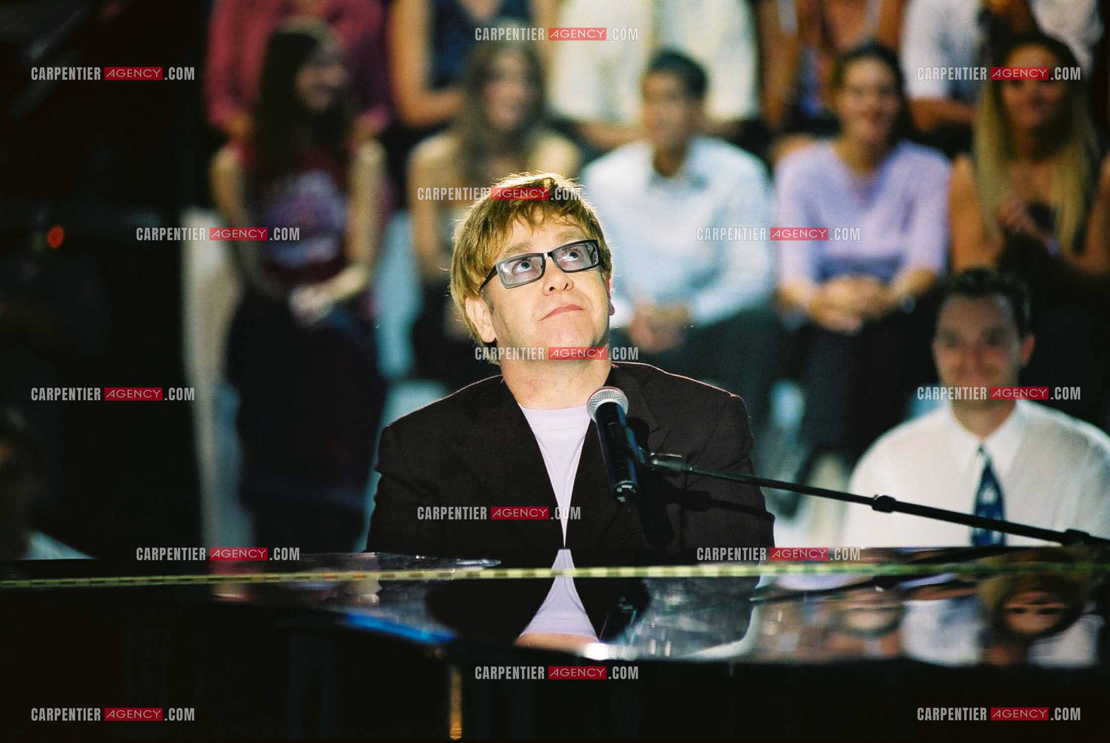 Le chanteur Elton John lors de l'enregistrement de l'émission spécial Garou pour TF1.  ( Exclusif )