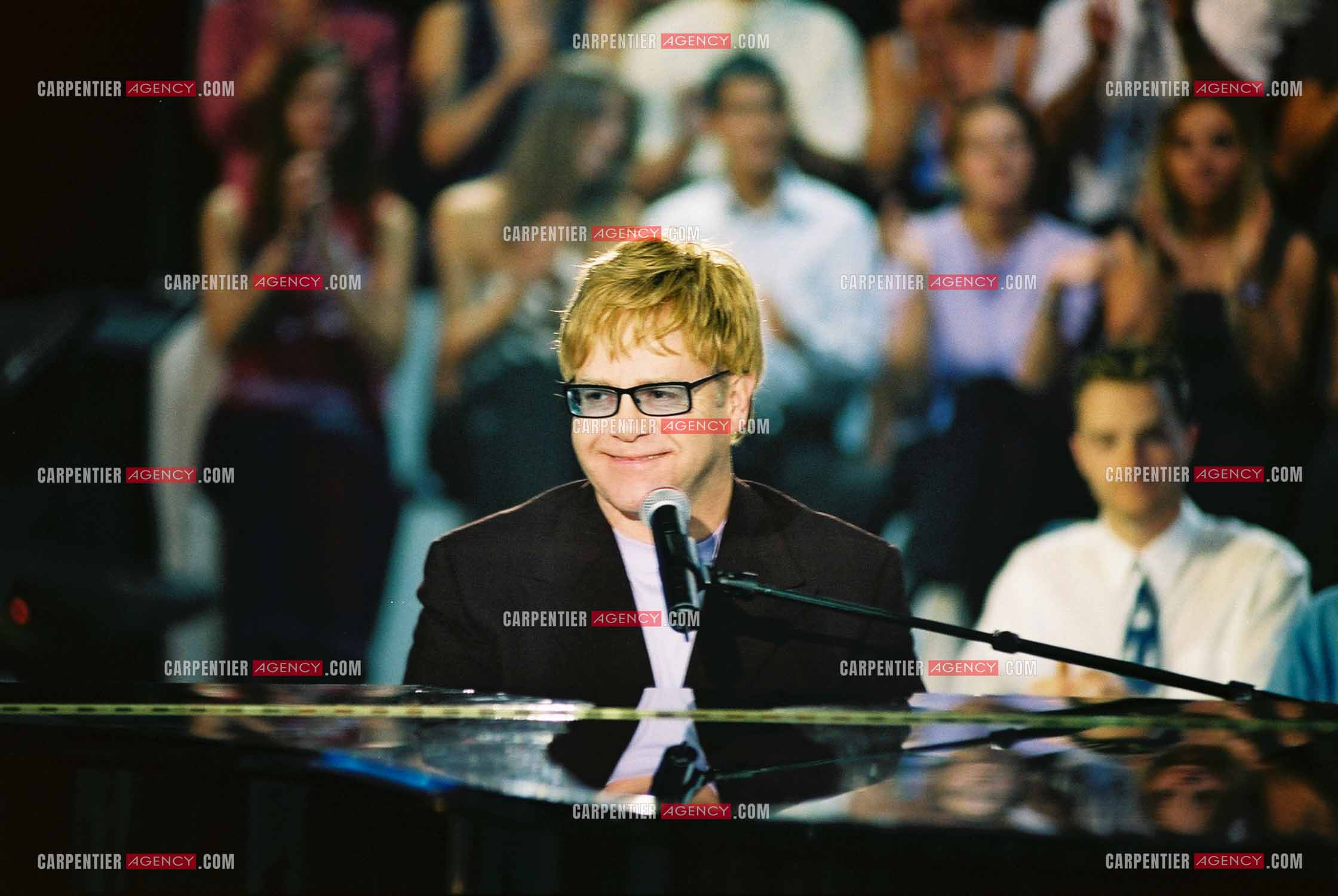 Le chanteur Elton John lors de l'enregistrement de l'émission spécial Garou pour TF1.  ( Exclusif )