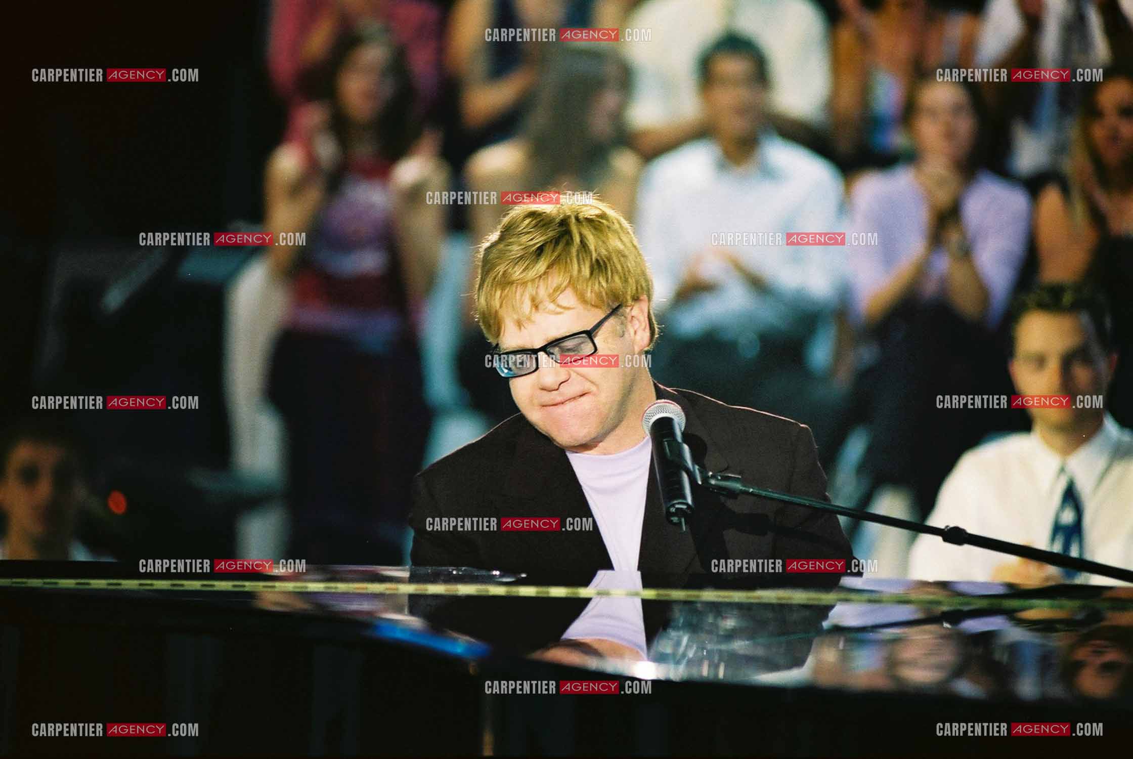 Le chanteur Elton John lors de l'enregistrement de l'émission spécial Garou pour TF1.  ( Exclusif )