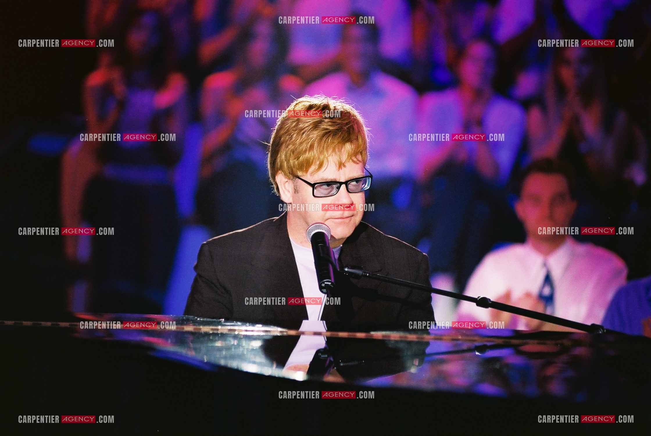 Le chanteur Elton John lors de l'enregistrement de l'émission spécial Garou pour TF1.  ( Exclusif )