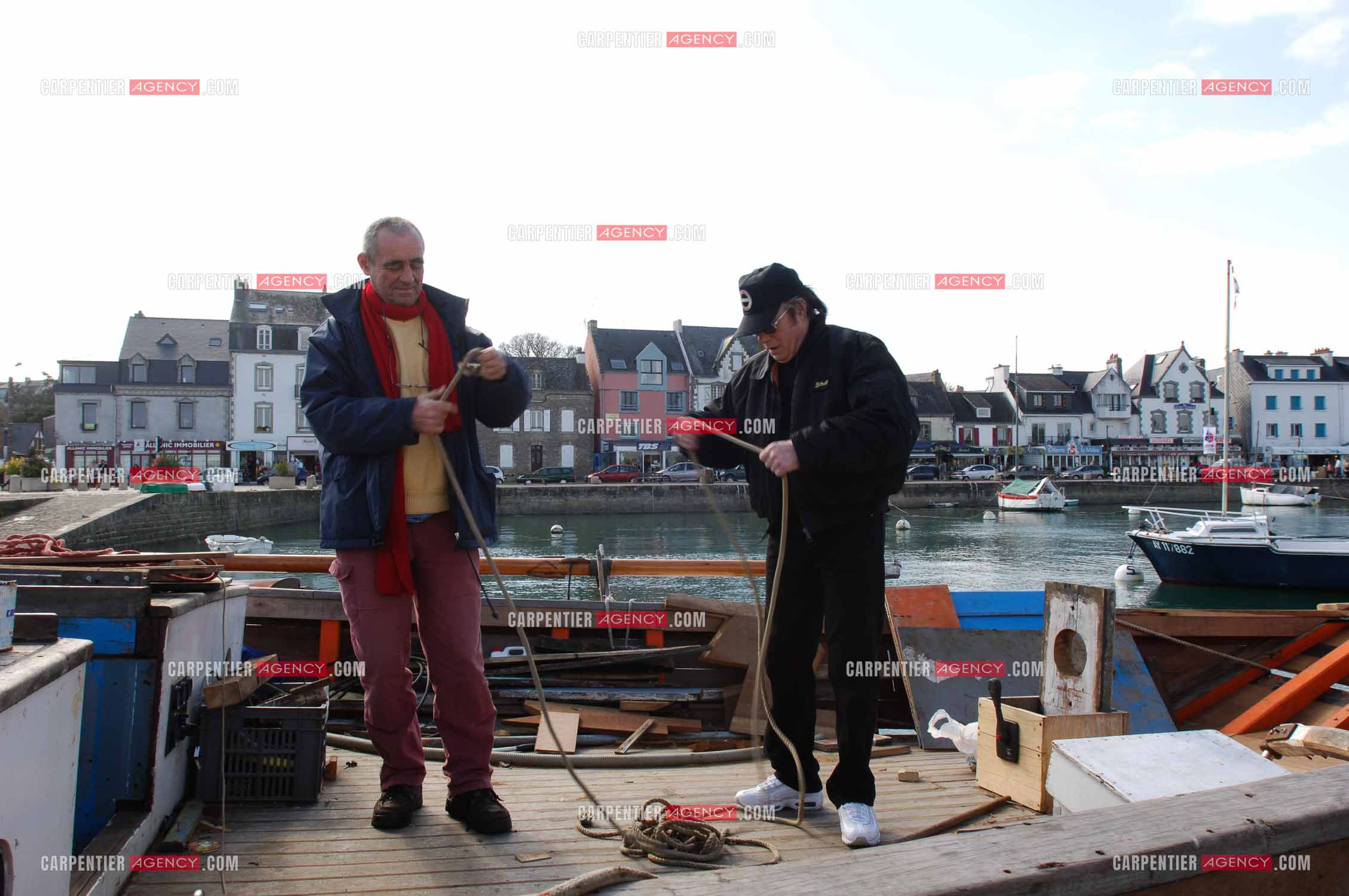 Alain Barrière sur le port de la Trinité sur Mer.  ( Exclusif )