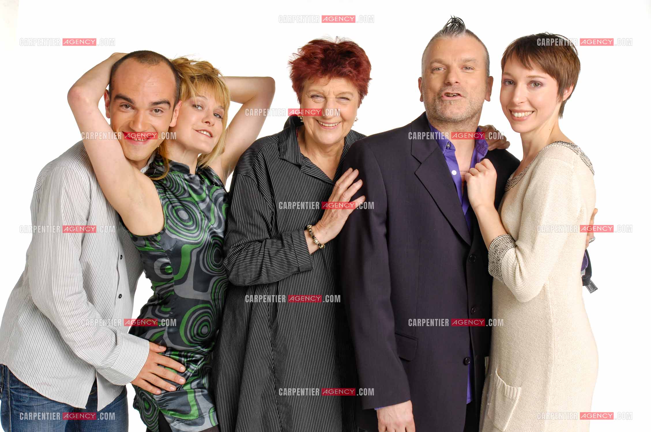 La chanteuse Anne Sylvestre  et sa troupe " Génération Sylvestre " avec Sansévérino, Guillaume Adelbert, Agnès Bihl, et Jeanne Cherhal. ( Exclusif )