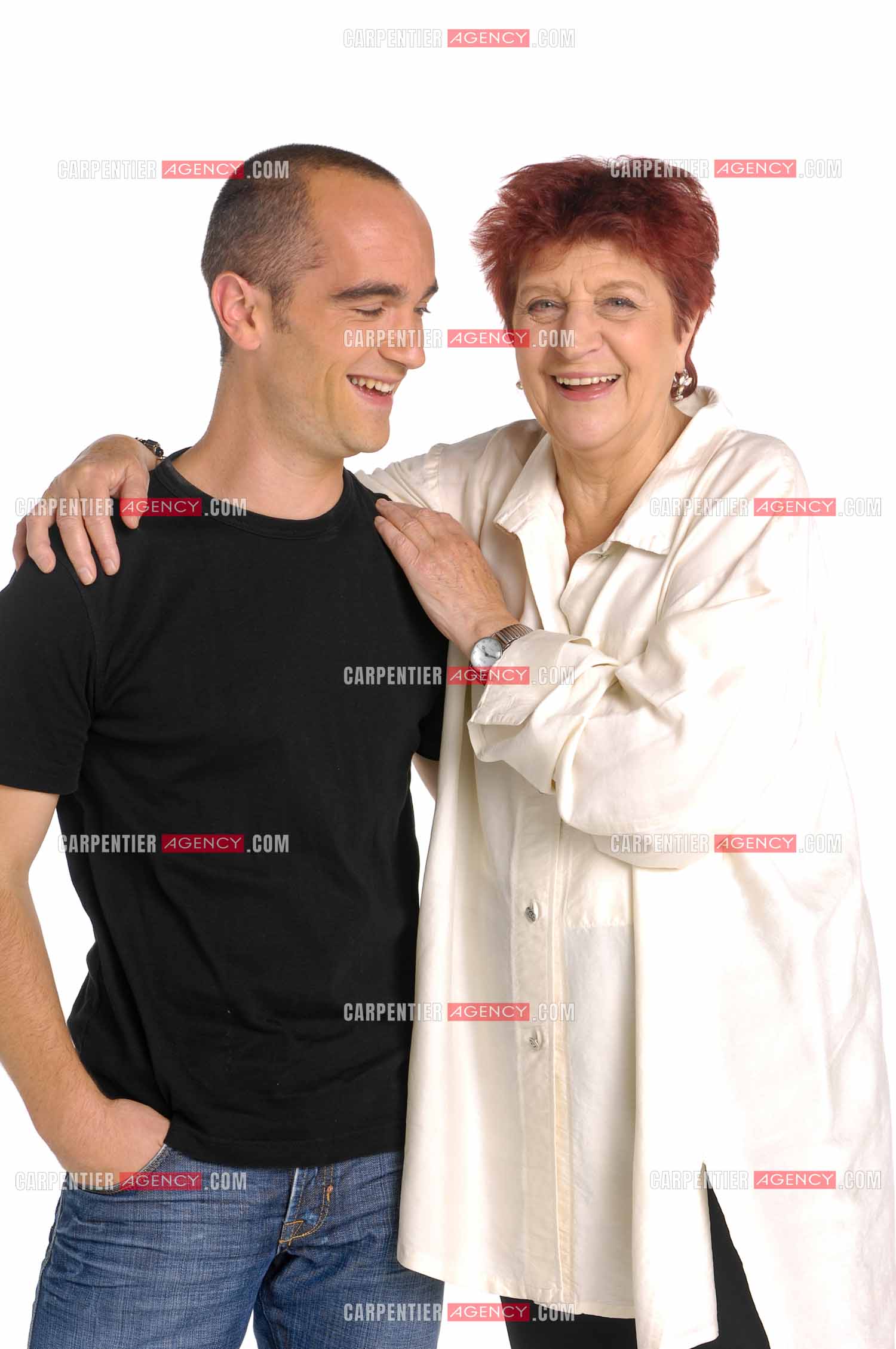 La chanteusenAnne Sylvestre et Adelbert Guillaume. ( Exclusif )