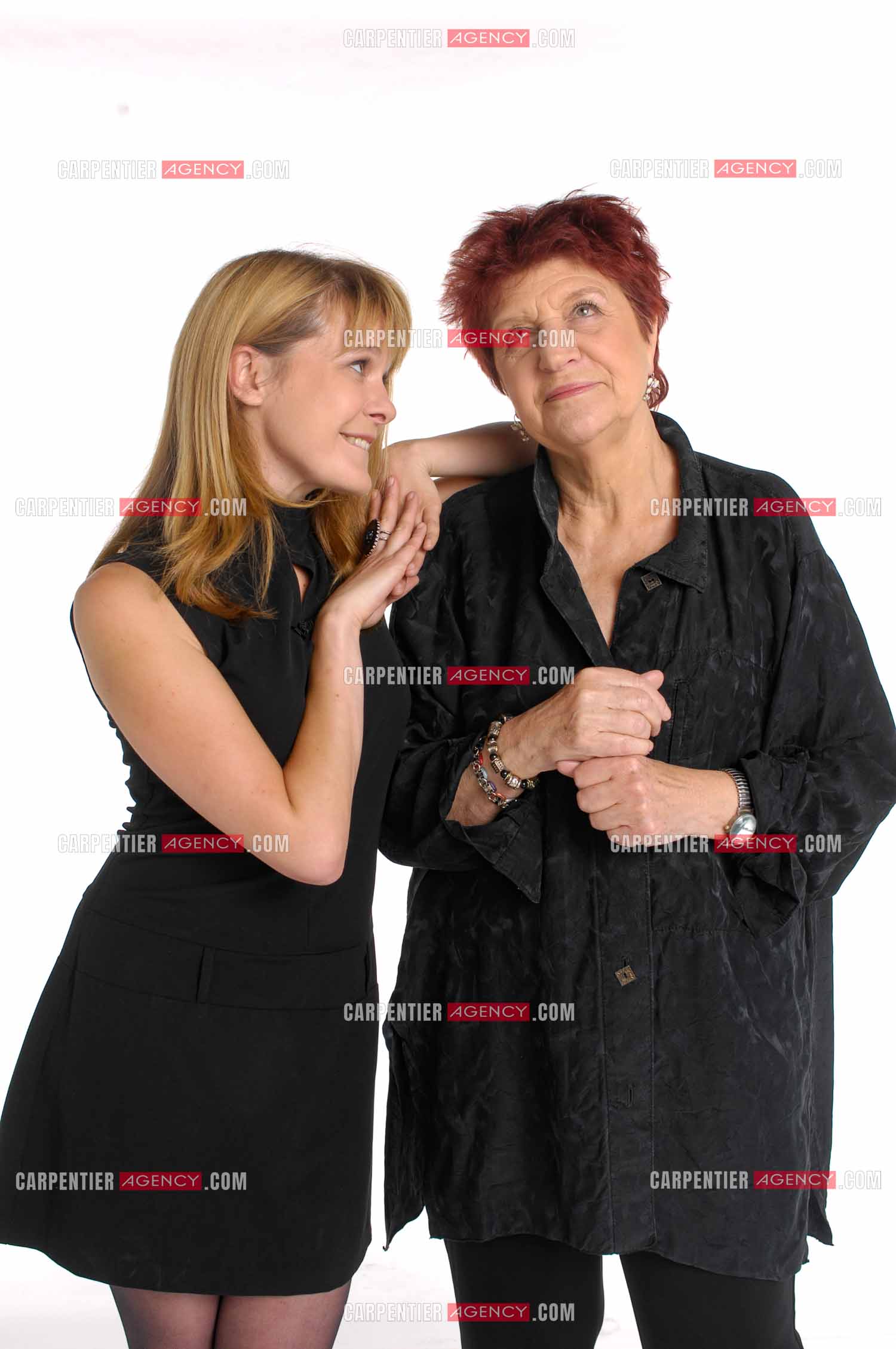 La chanteuse Anne Sylvestre et Agnès Bihl. ( Exclusif )