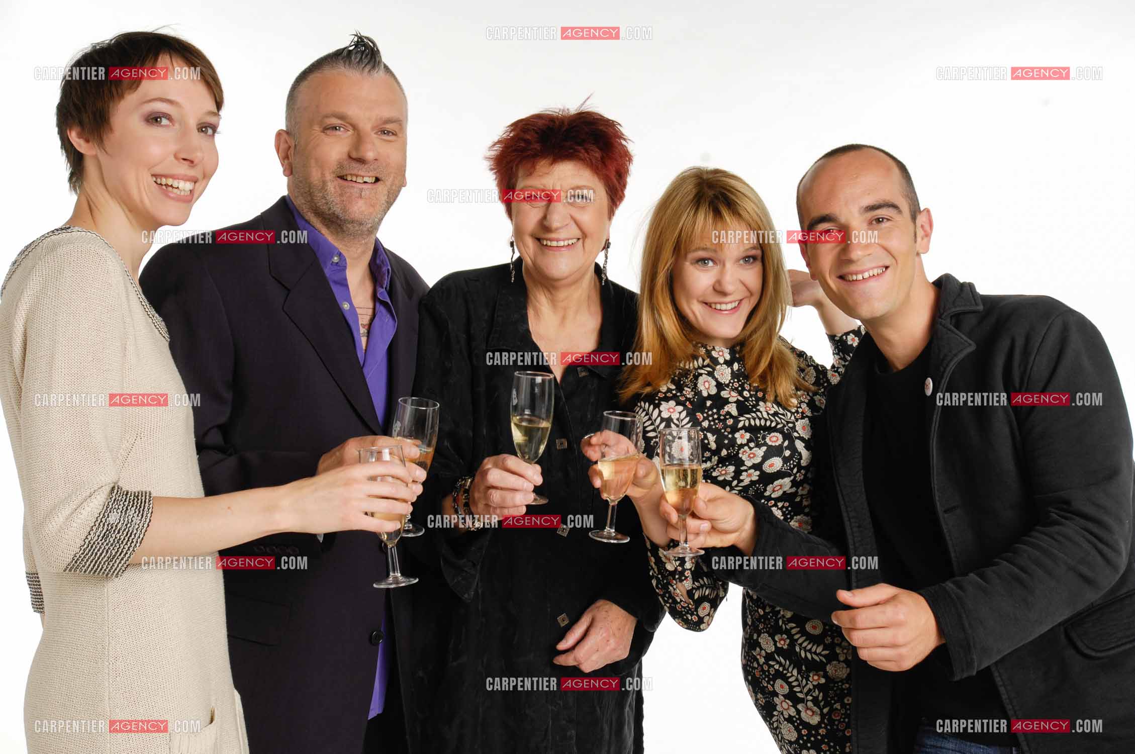 La chanteuse Anne Sylvestre  et sa troupe " Génération Sylvestre " avec Sansévérino, Guillaume Adelbert, Agnès Bihl, et Jeanne Cherhal. ( Exclusif )