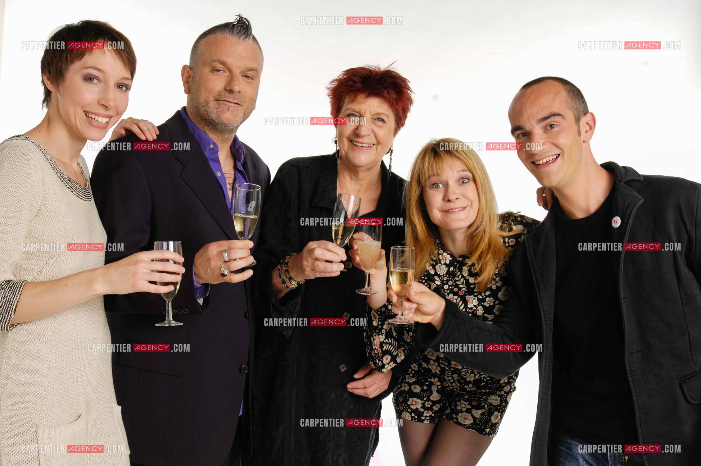 La chanteuse Anne Sylvestre  et sa troupe " Génération Sylvestre " avec Sansévérino, Guillaume Adelbert, Agnès Bihl, et Jeanne Cherhal. ( Exclusif )