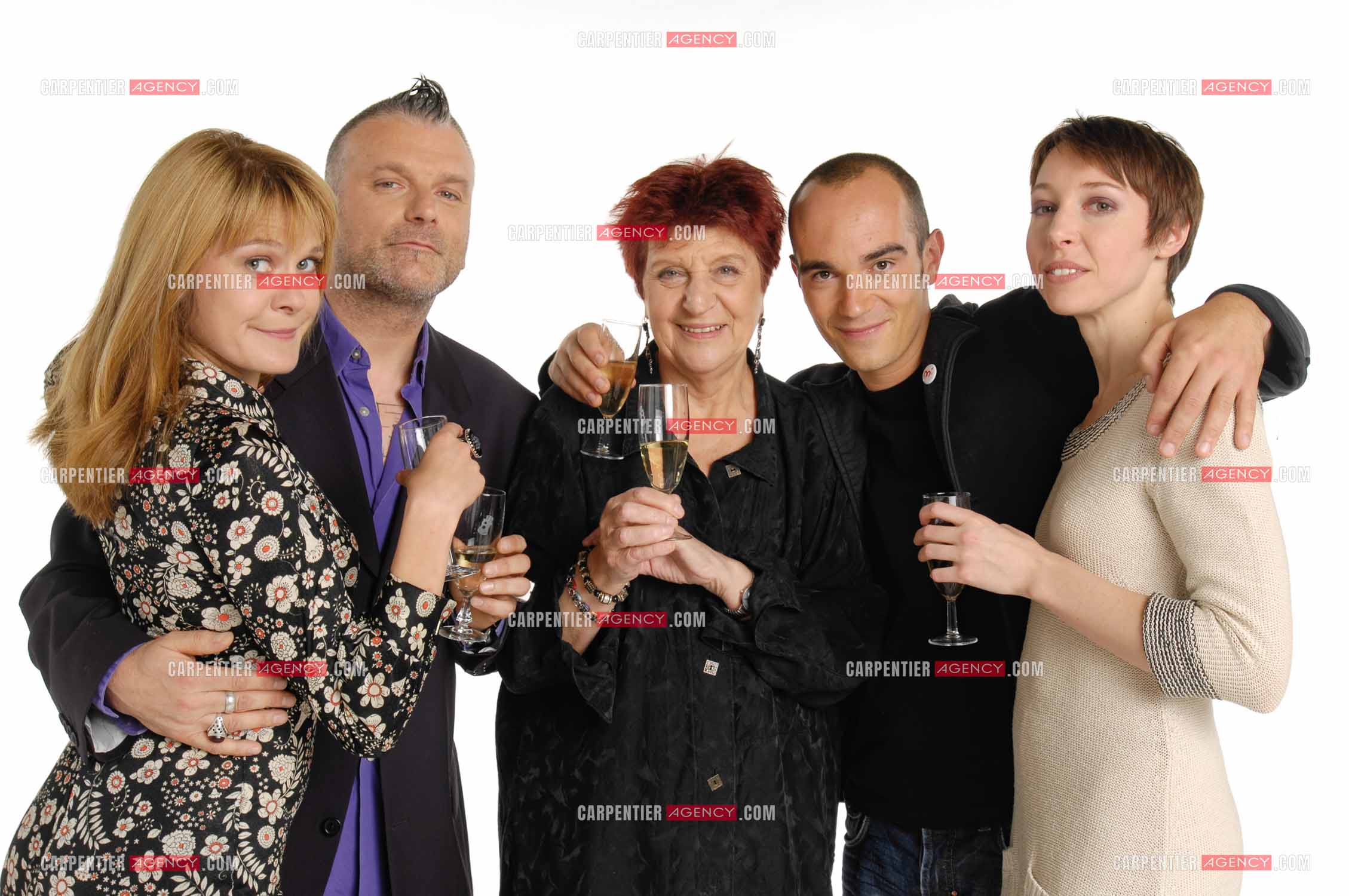 La chanteuse Anne Sylvestre  et sa troupe " Génération Sylvestre " avec Sansévérino, Guillaume Adelbert, Agnès Bihl, et Jeanne Cherhal. ( Exclusif )