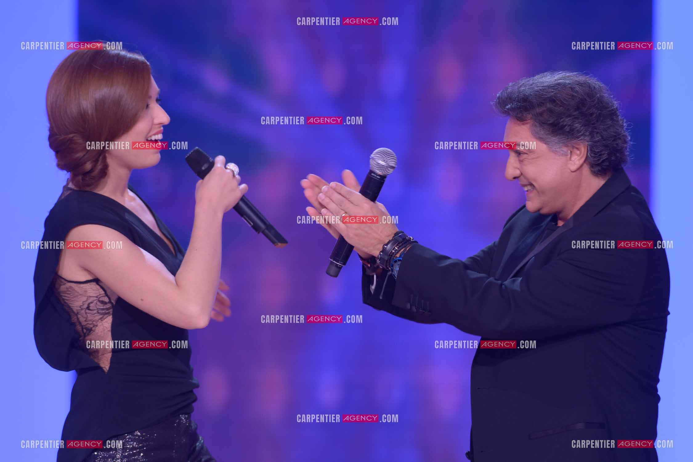 La chanteuse Natasha St Pier reçoit dans son émission “ CHABADA “ le chanteur Frédéric François.  ( Exclusif )