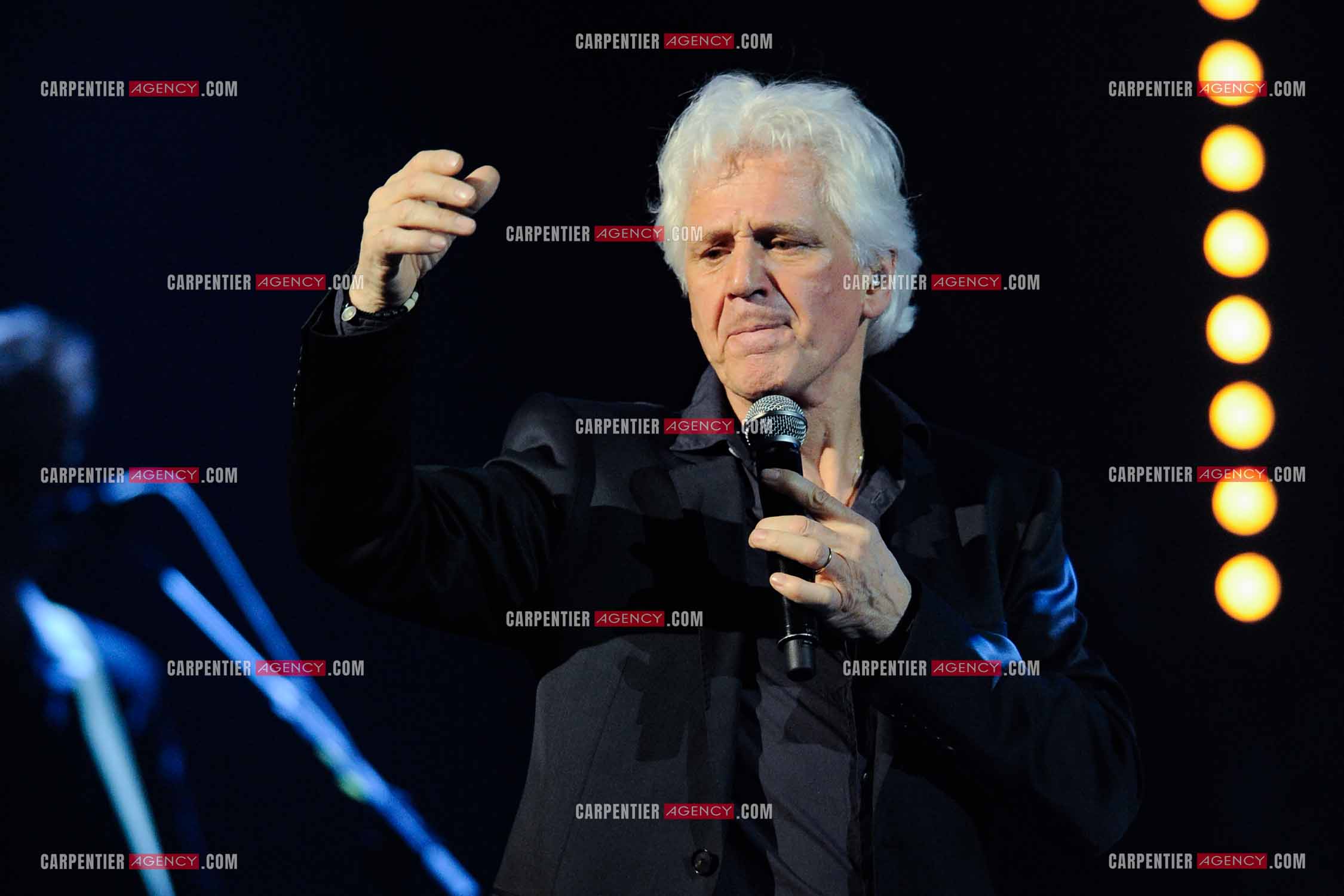 Le chanteur Gérard Lenorman en concert au Grand Rex à Paris.  ( Exclusif )