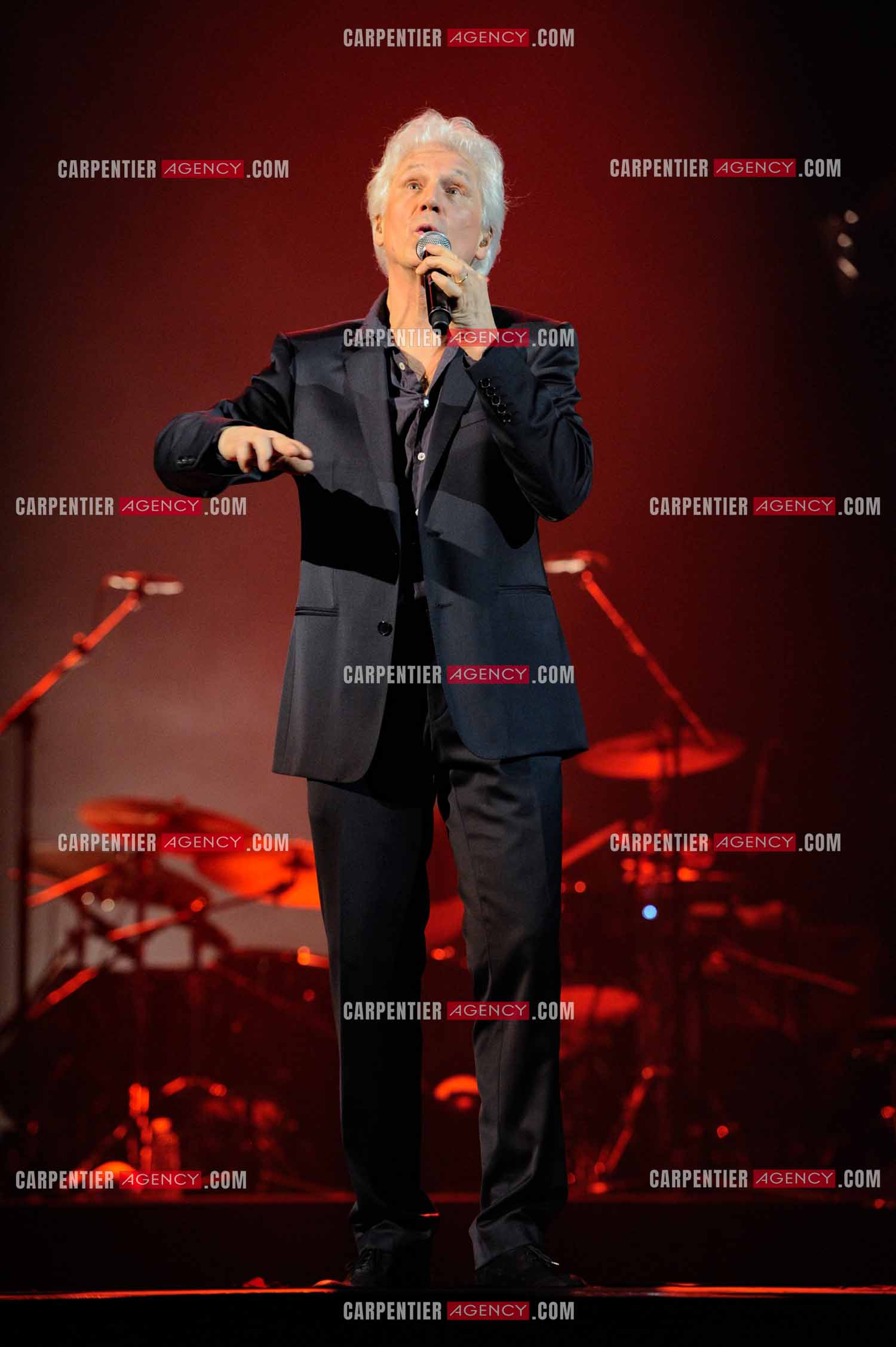 Le chanteur Gérard Lenorman en concert au Grand Rex à Paris.  ( Exclusif )