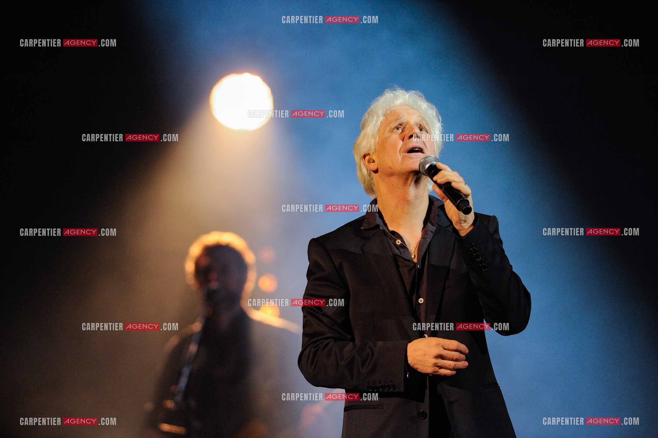 Le chanteur Gérard Lenorman en concert au Grand Rex à Paris.  ( Exclusif )