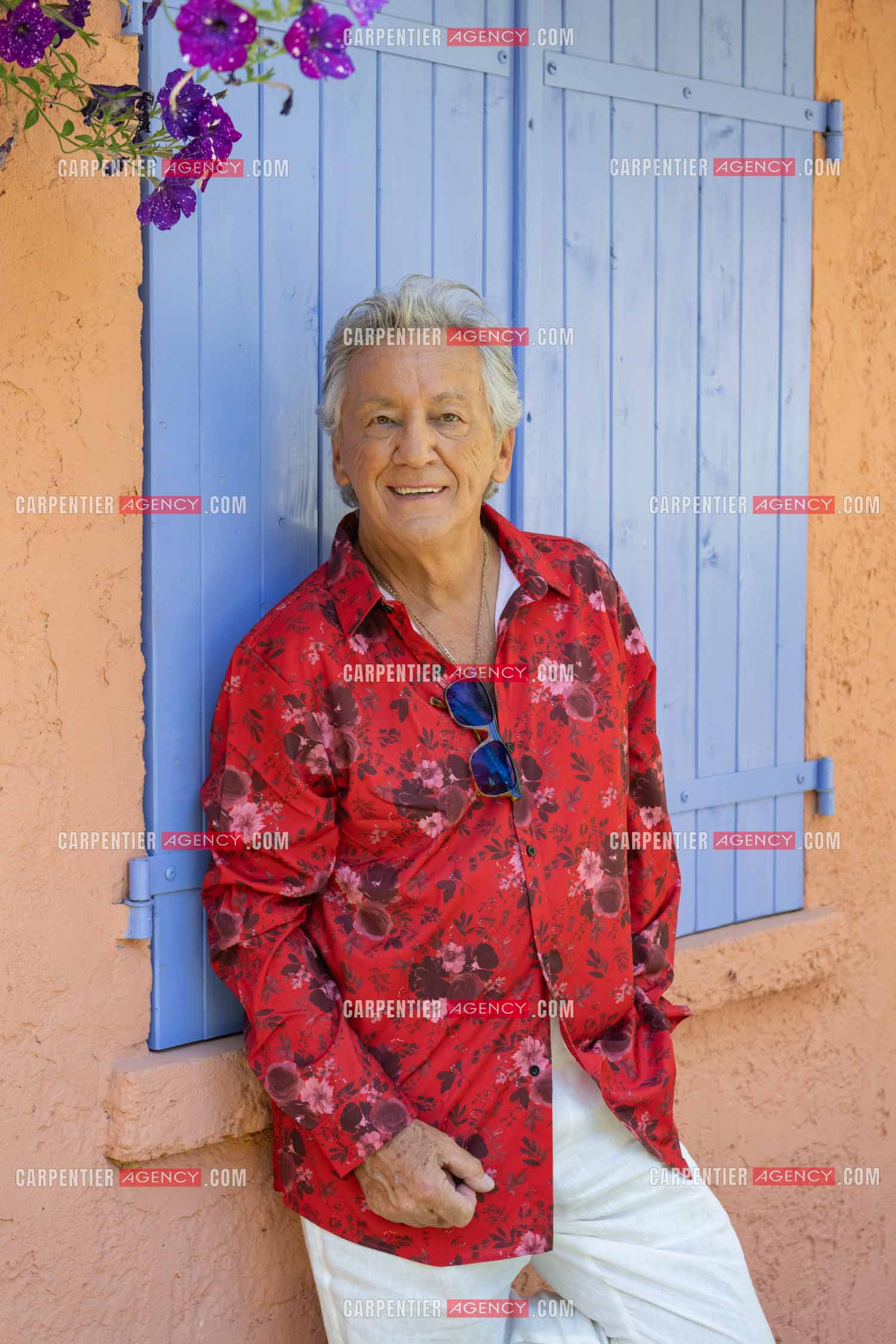 Portrait du chanteur Jean-Pierre Savelli chez lui dans le Var le 28 Mai 2025.  ( Exclusif )