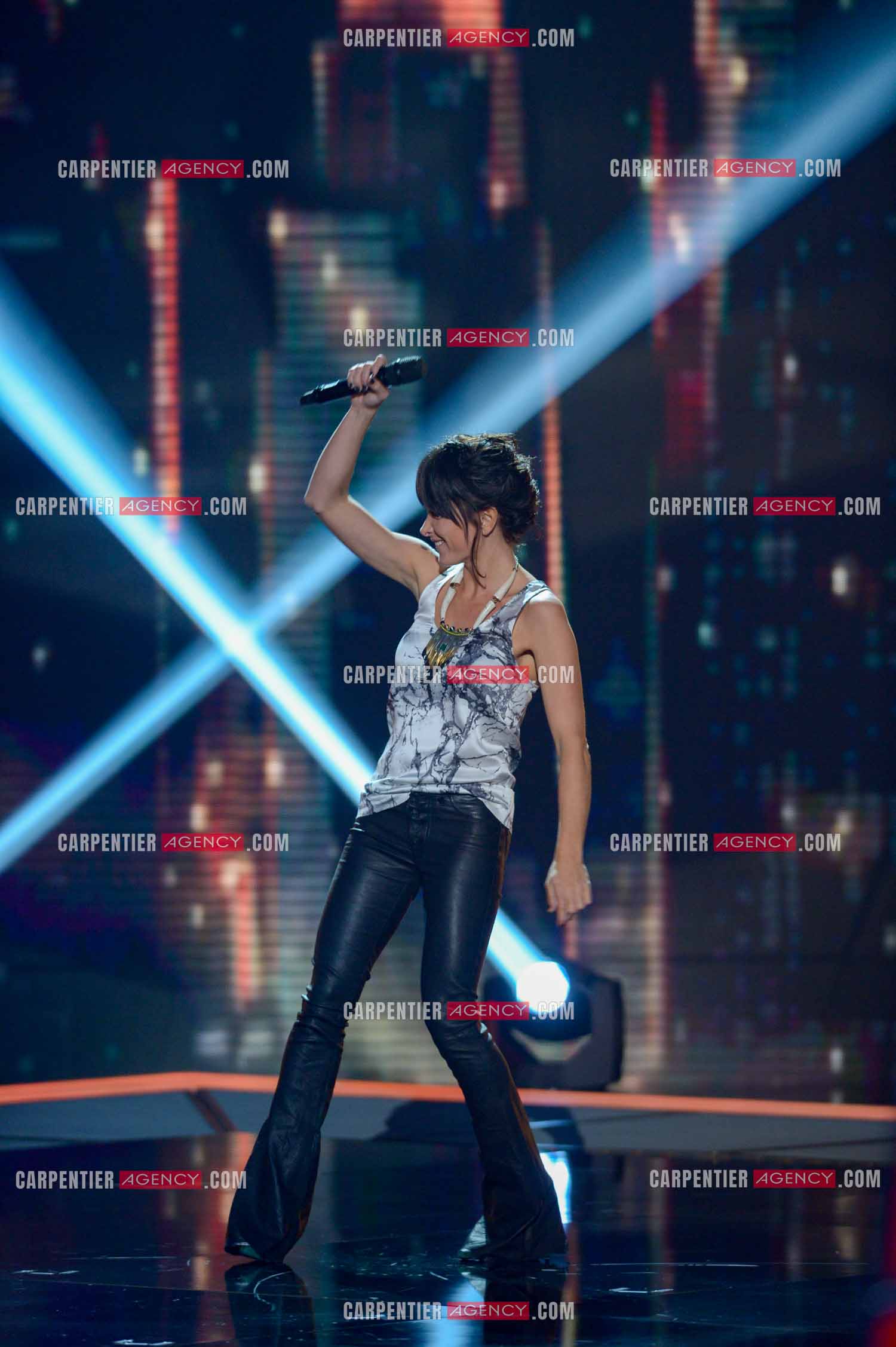 La chanteuse Jenifer Bartoli coach vocal de l'émission The Voice Kid's.  ( Exclusif )