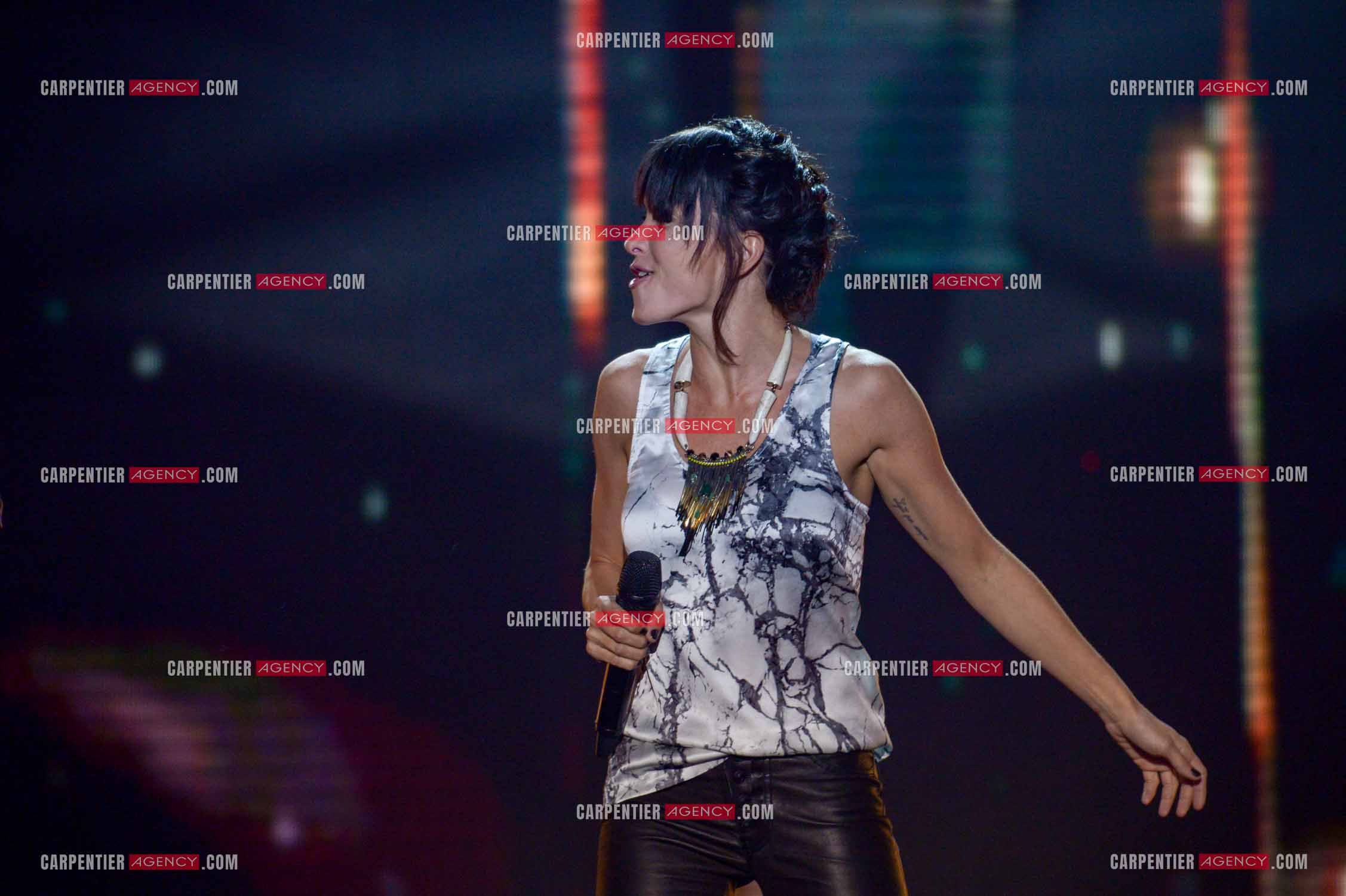 La chanteuse Jenifer Bartoli coach vocal de l'émission The Voice Kid's.  ( Exclusif )