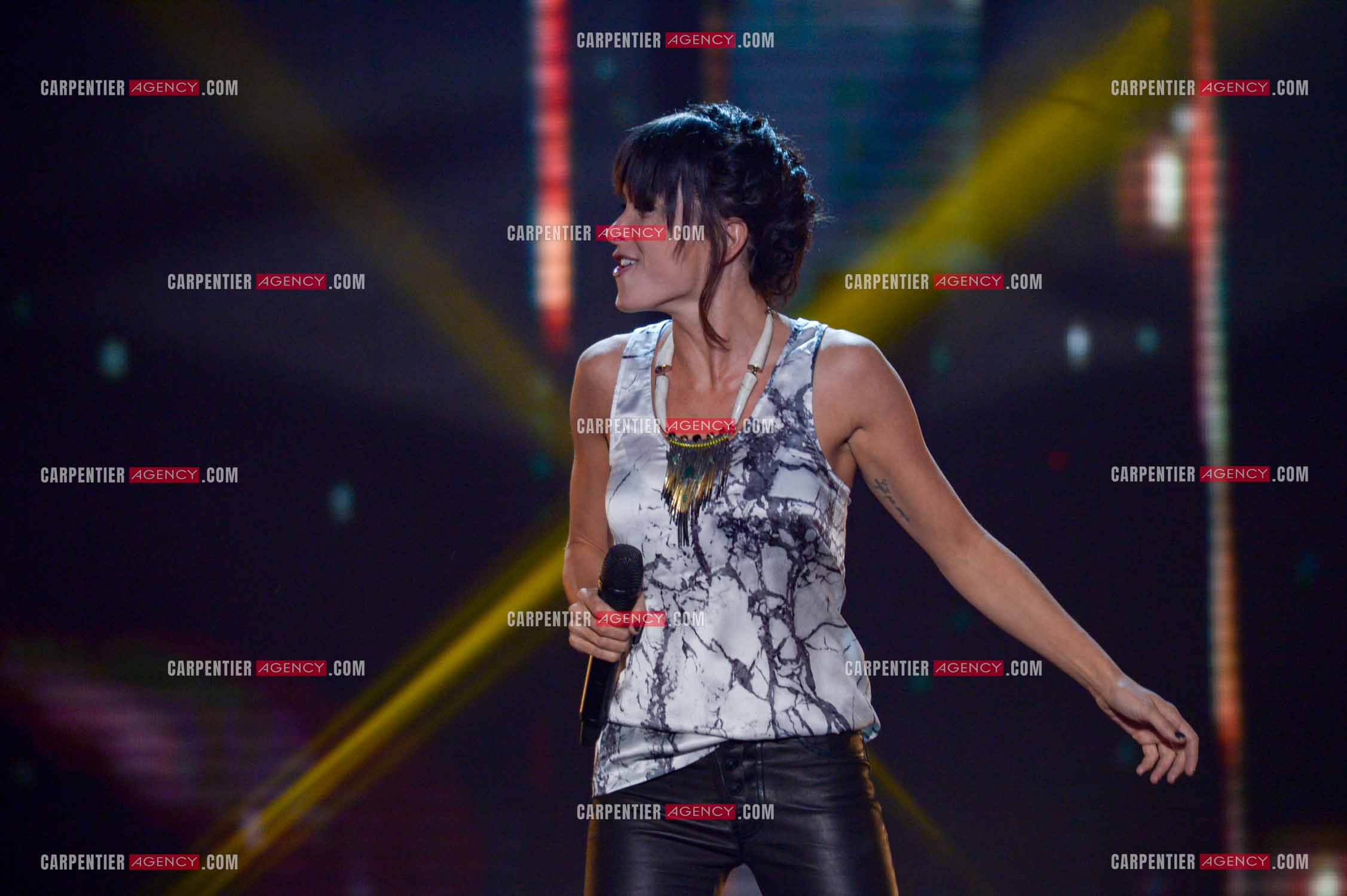 La chanteuse Jenifer Bartoli coach vocal de l'émission The Voice Kid's.  ( Exclusif )