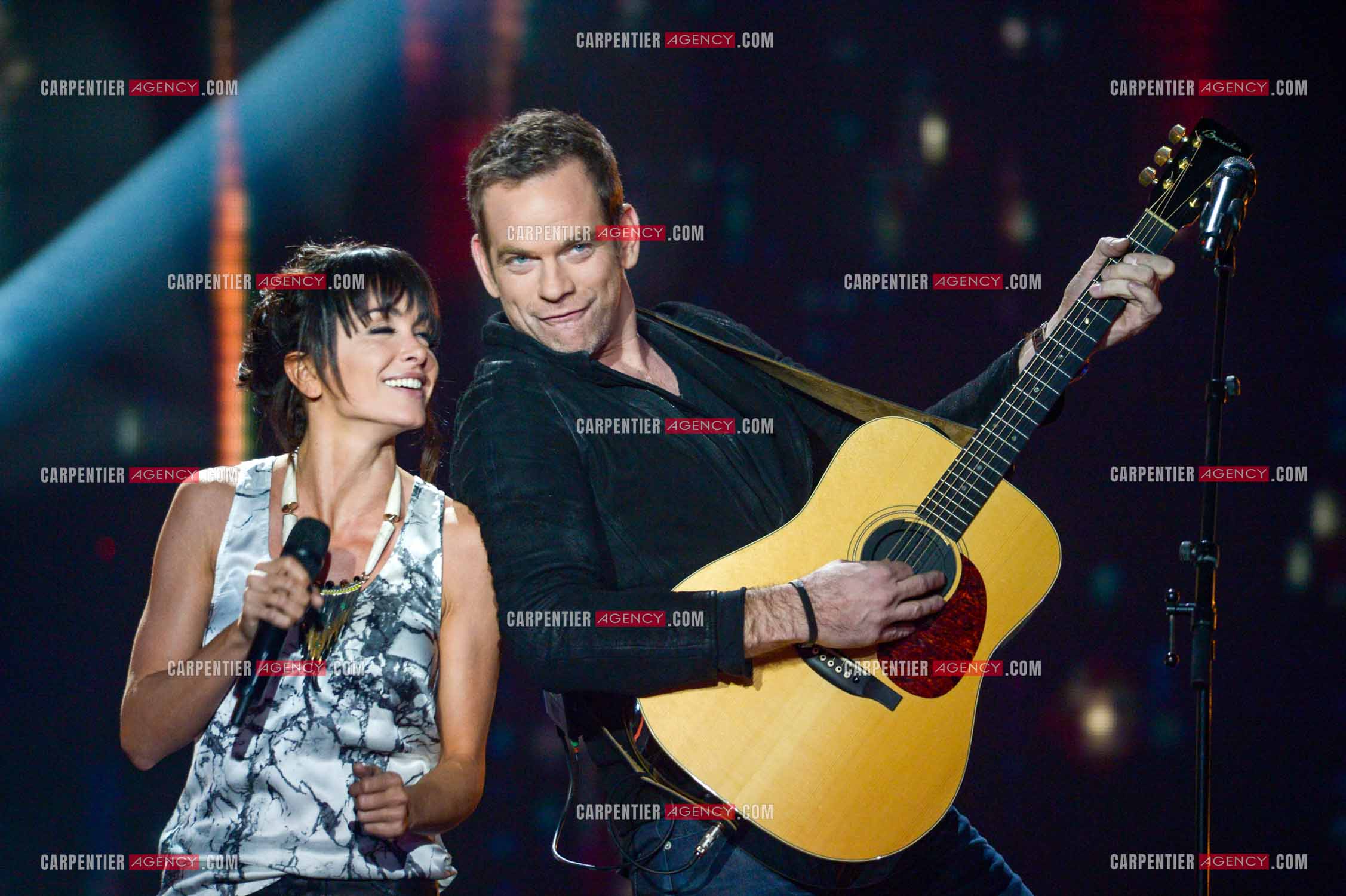Les deux coachs de l'émission The Voice Kid's Jenifer Bertoli et Garou lors d'un duo.  ( Exclusif )