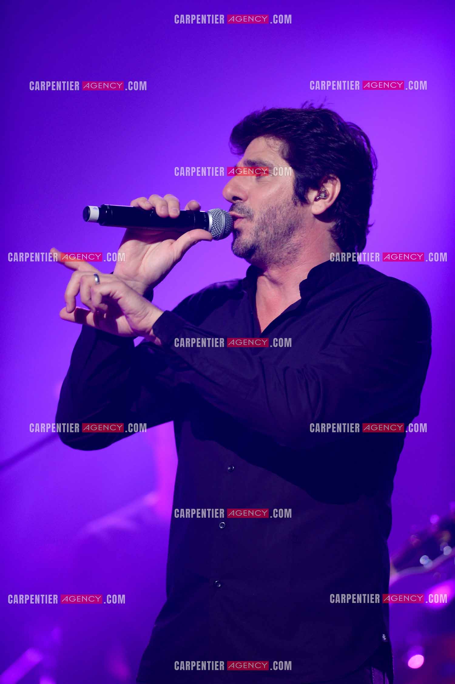 Le chanteur Patrick Fiori en concert.  ( Exclusif )