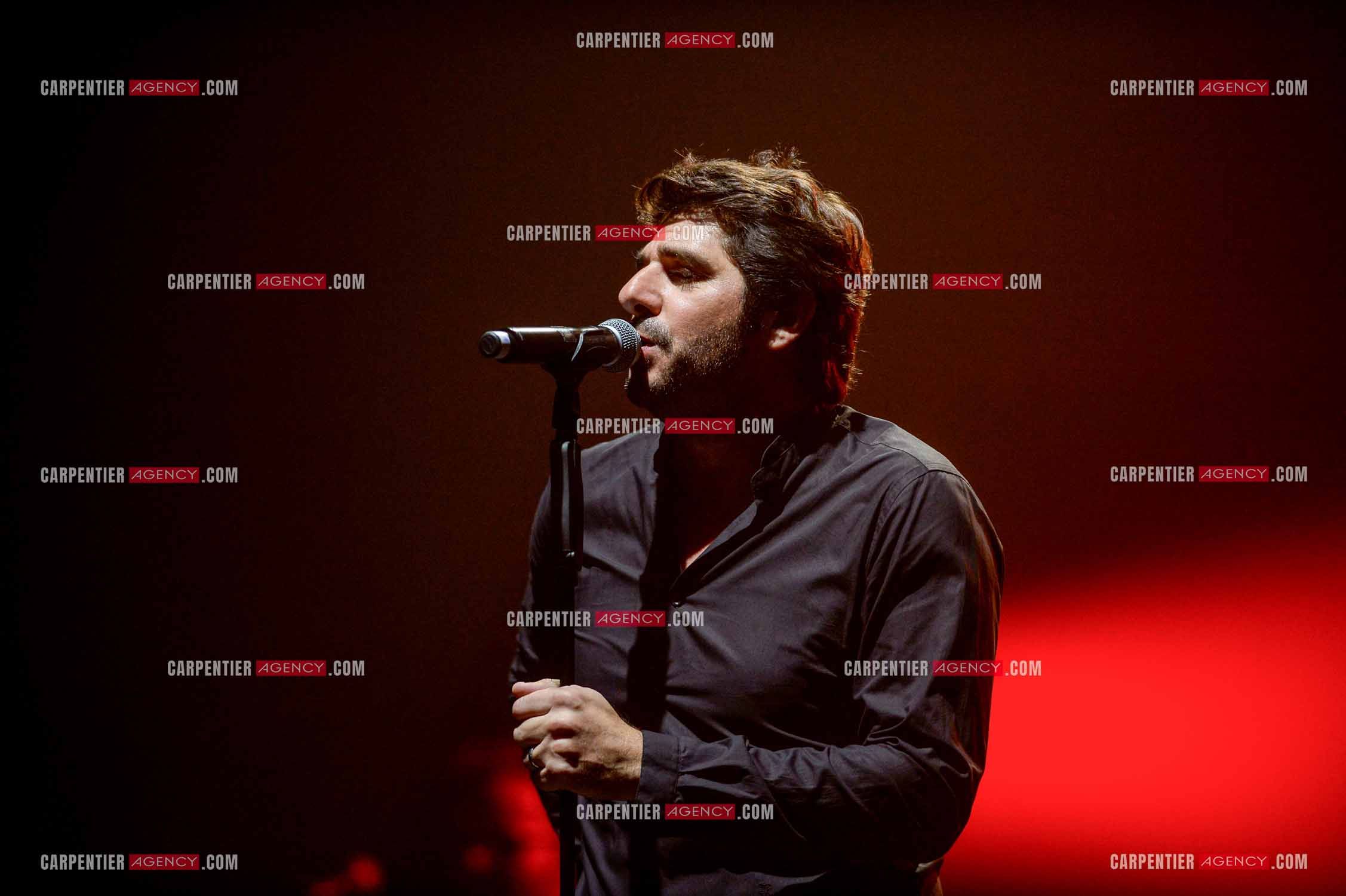 Le chanteur Patrick Fiori en concert.  ( Exclusif )
