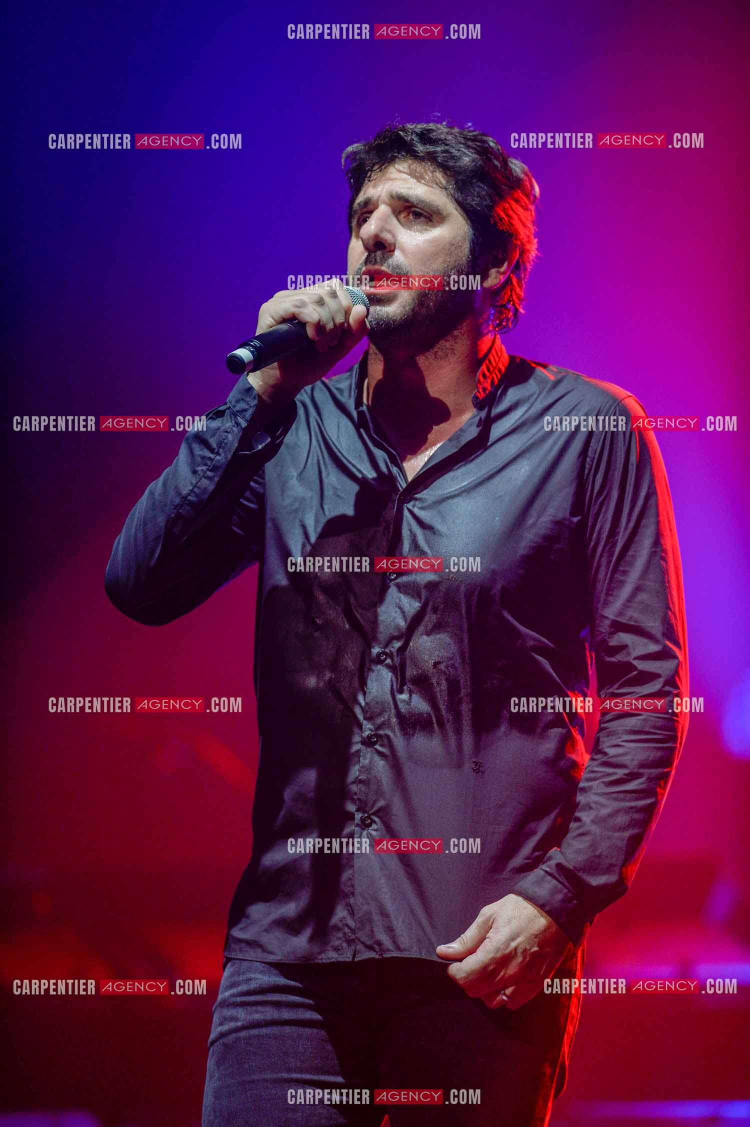 Le chanteur Patrick Fiori en concert.  ( Exclusif )
