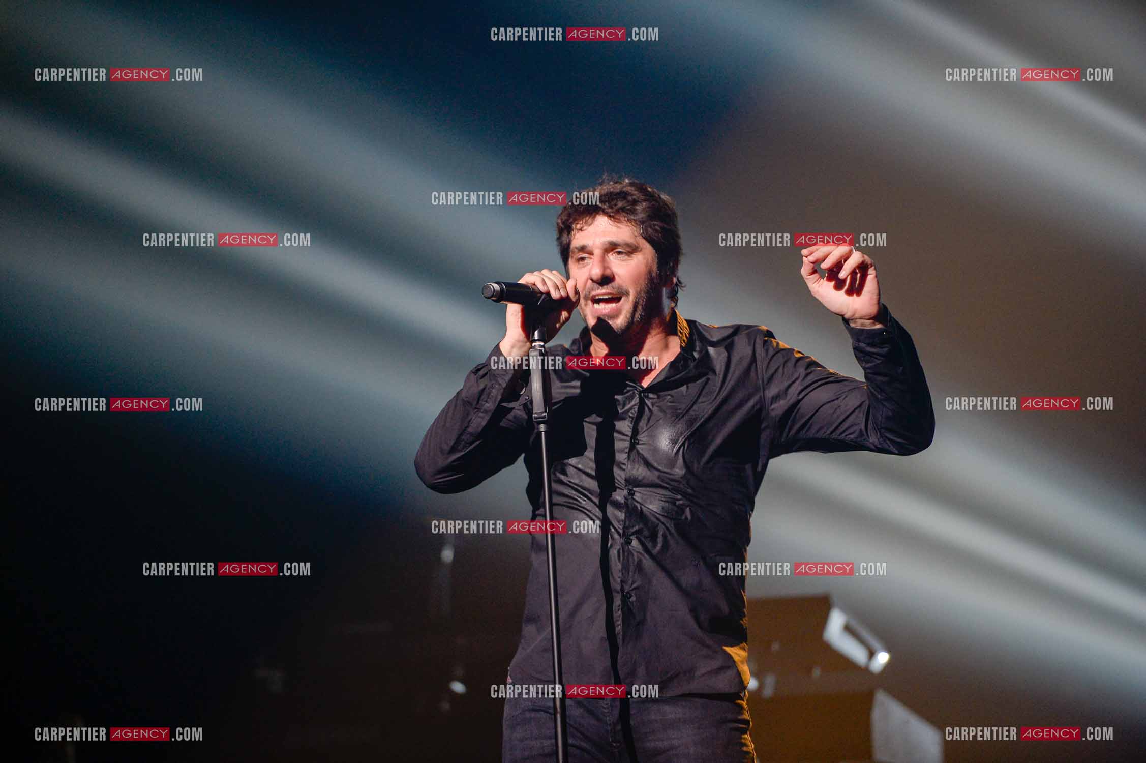 Le chanteur Patrick Fiori en concert.  ( Exclusif )