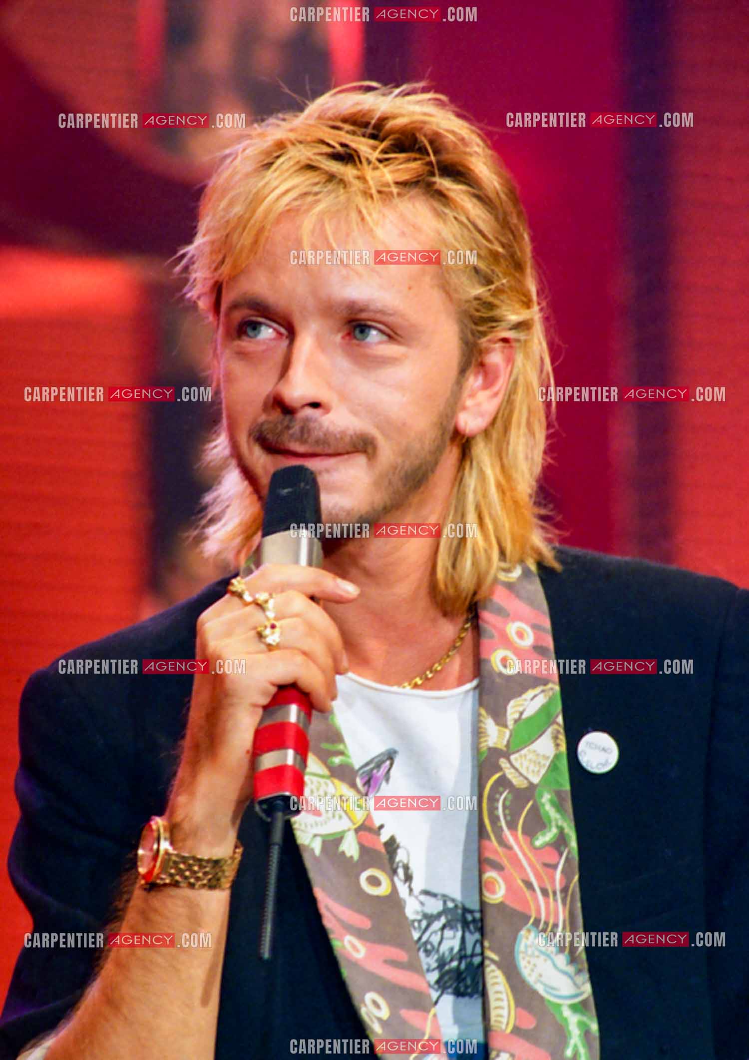 Émission présentéec par Philippe Risoli de quatre concerts dans quatre villes “LA NOUVELLE AFFICHE“ “LA NOUVELLE AFFICHE“. Le chanteur Renaud.  ( Exclusif )