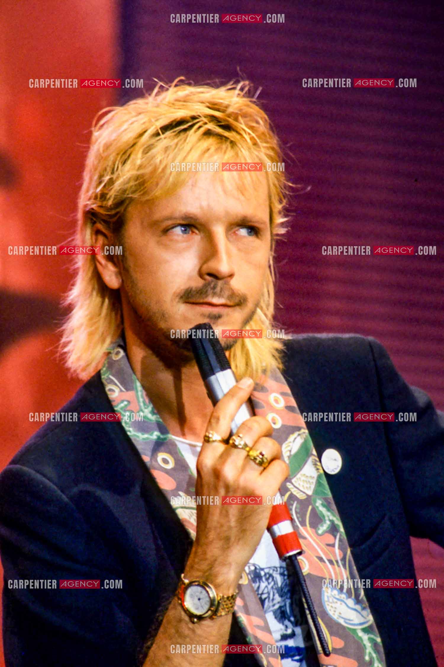 Émission présentéec par Philippe Risoli de quatre concerts dans quatre villes “LA NOUVELLE AFFICHE“ “LA NOUVELLE AFFICHE“. Le chanteur Renaud.  ( Exclusif )