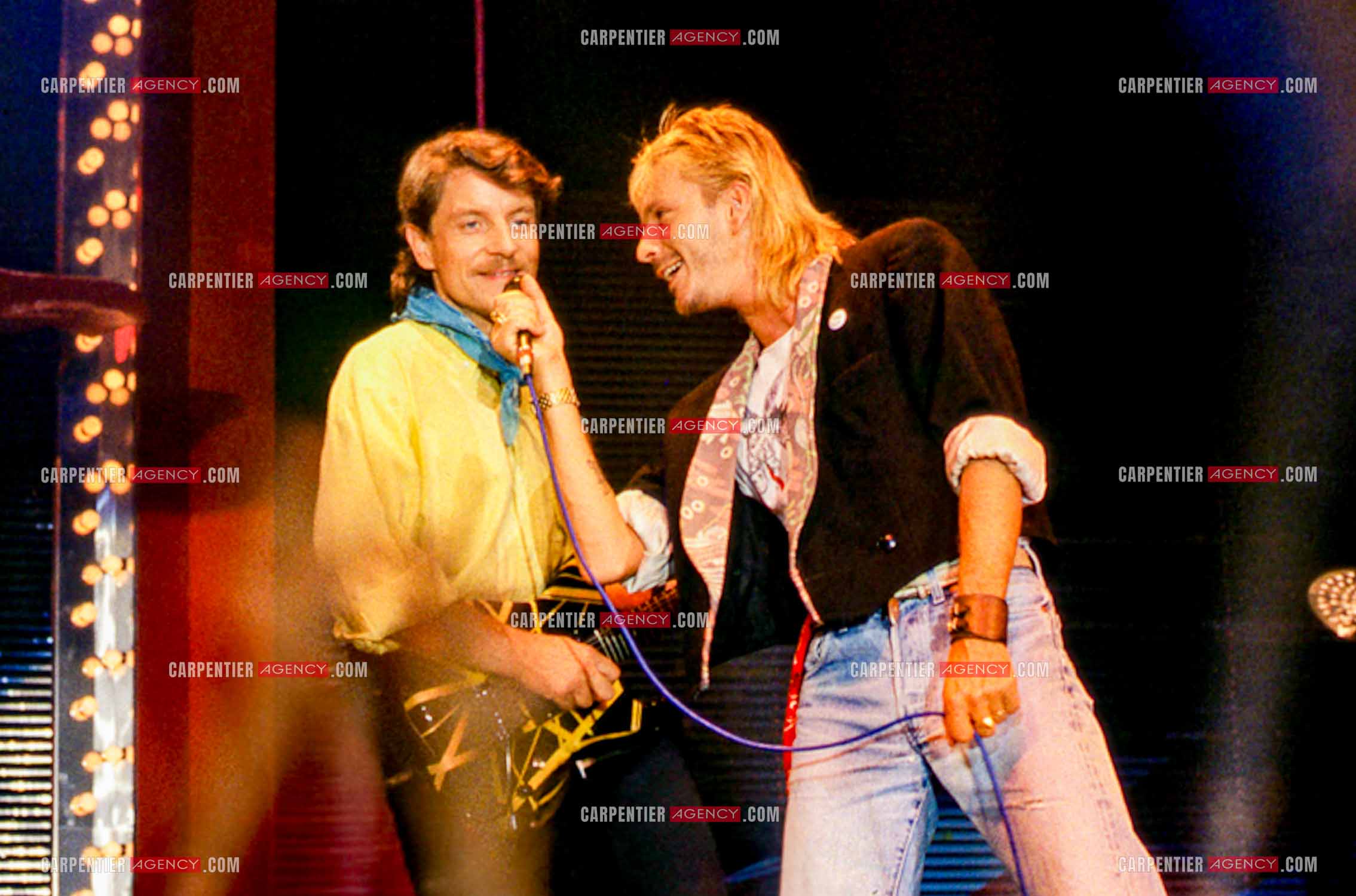 Émission présentéec par Philippe Risoli de quatre concerts dans quatre villes “LA NOUVELLE AFFICHE“ “LA NOUVELLE AFFICHE“. Les chanteurs Renaud et Francis Cabrel.  ( Exclusif )