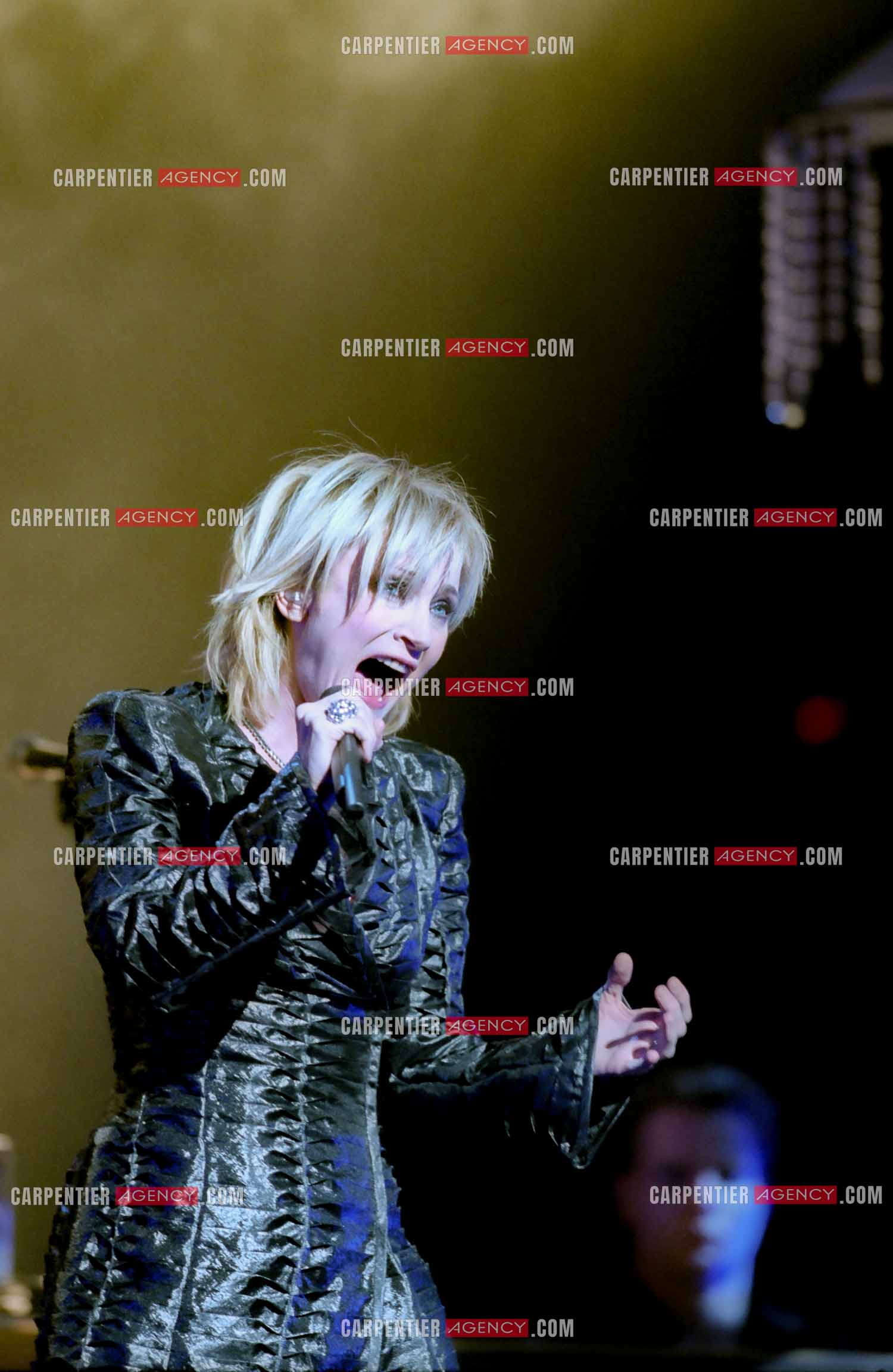 La chanteuse Patricia Kaas en concert au Zénith de Paris en janvier 2005.   ( Exclusif )