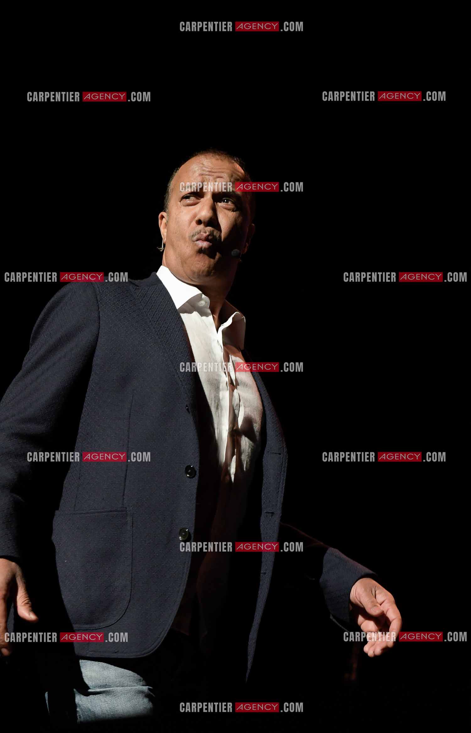 L'humoriste Pascal Légitimus au Silo à Marseille pour l'inauguration de la salle “ Charles Aznavour “.