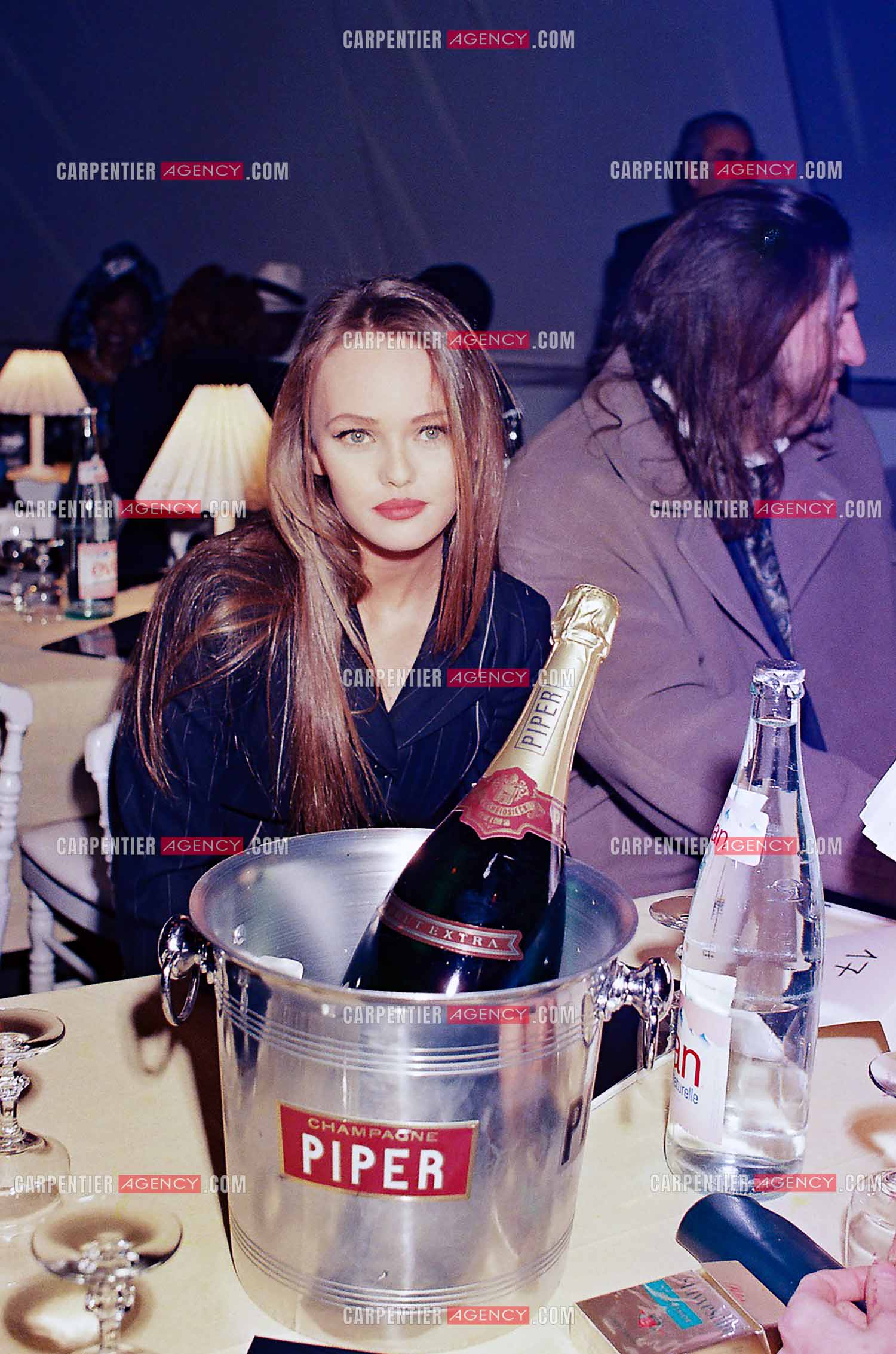 La chanteuse Vanessa Paradis reçoit la Victoires du vidéo clip de l'année pour le titre “ Tandem “ en 1991.