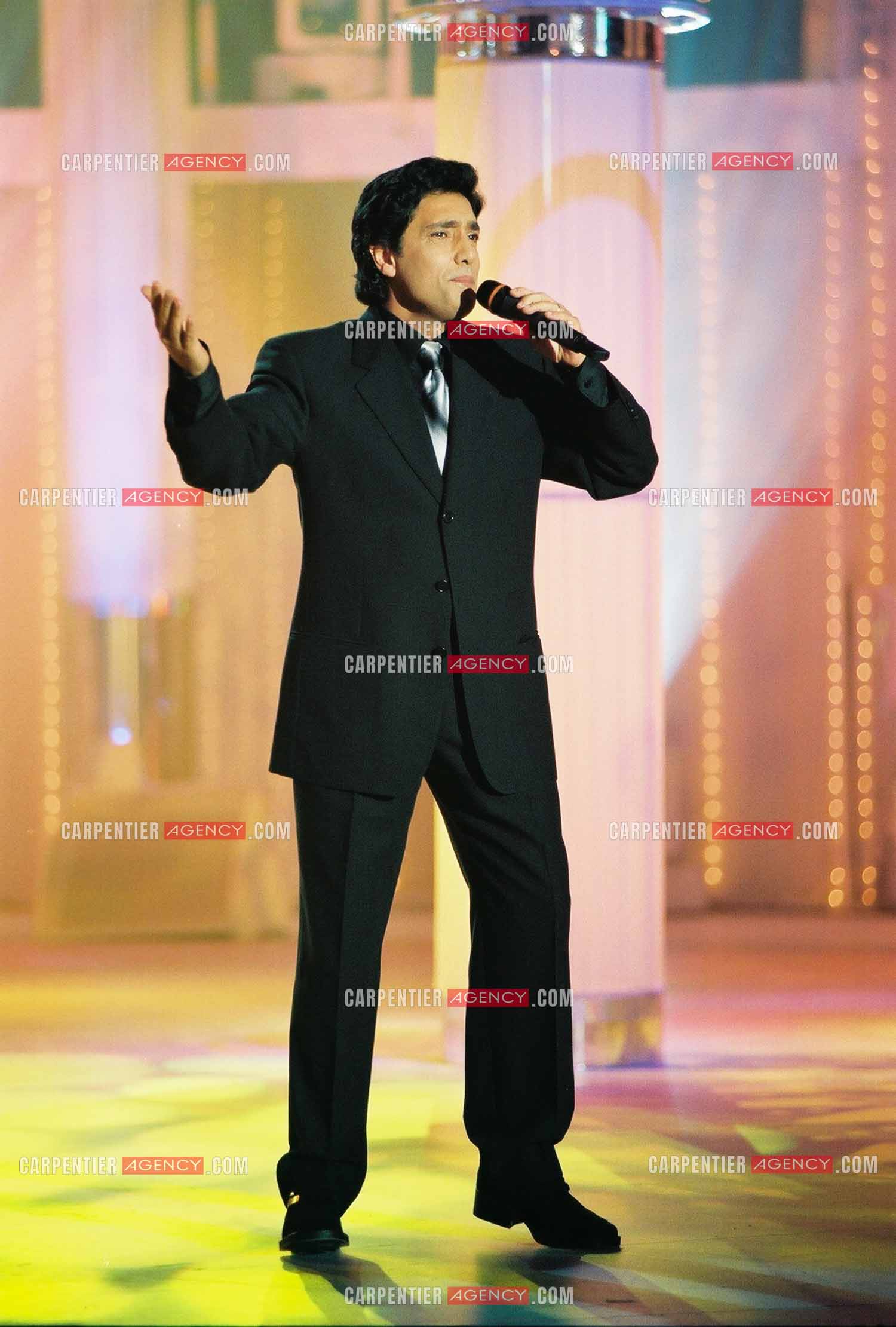 Le chanteur Frédéric François lors de l'enregistrement de l'émission “Les Années Tubes“.  ( Exclusif )