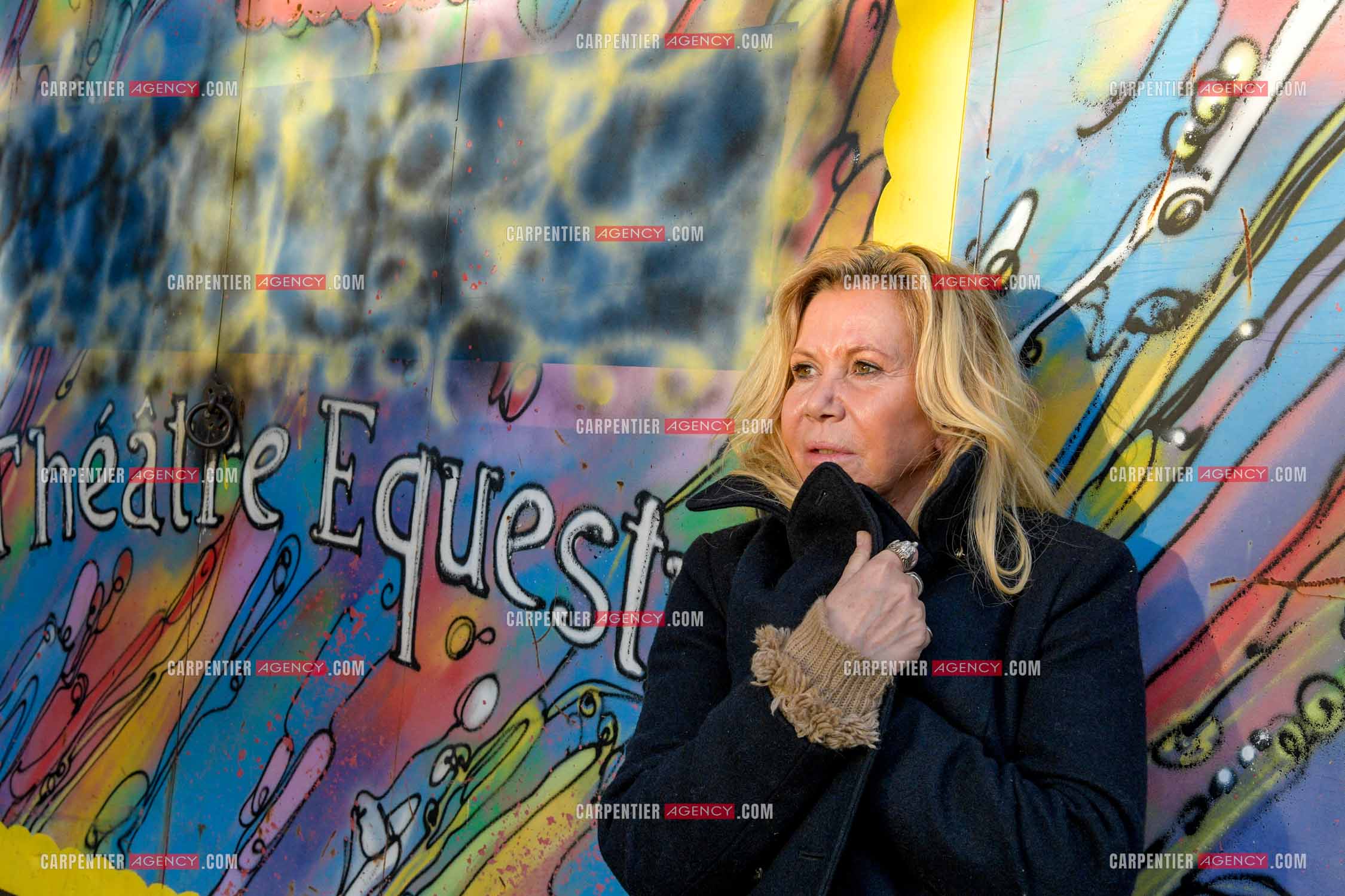 L'actrice Fiona Gélin chez les gitans à Vidauban. ( Exclusif )