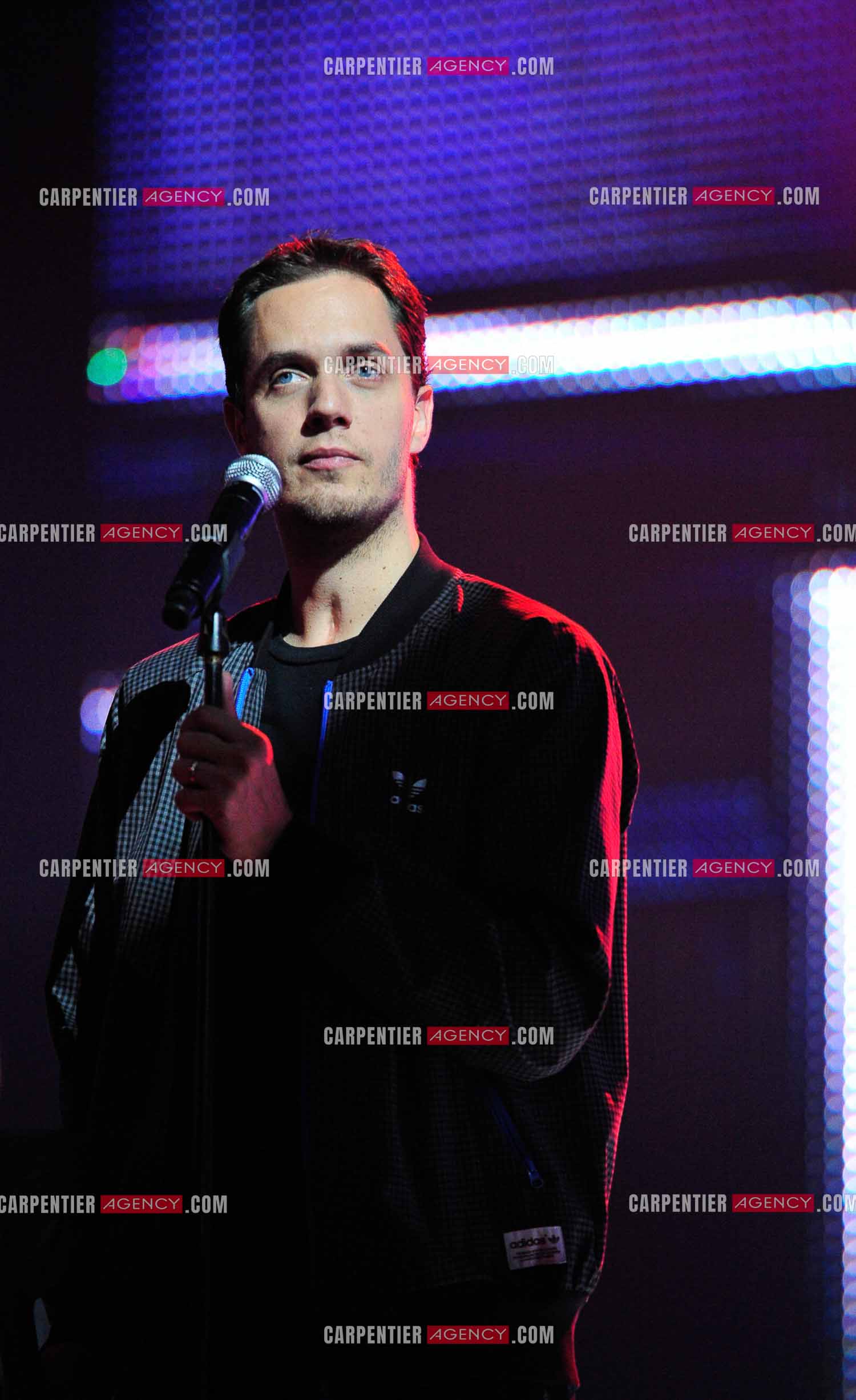 Le chanteur Fabien Marsaud dit Grand Corps Malade en concert au Zénith de Paris.