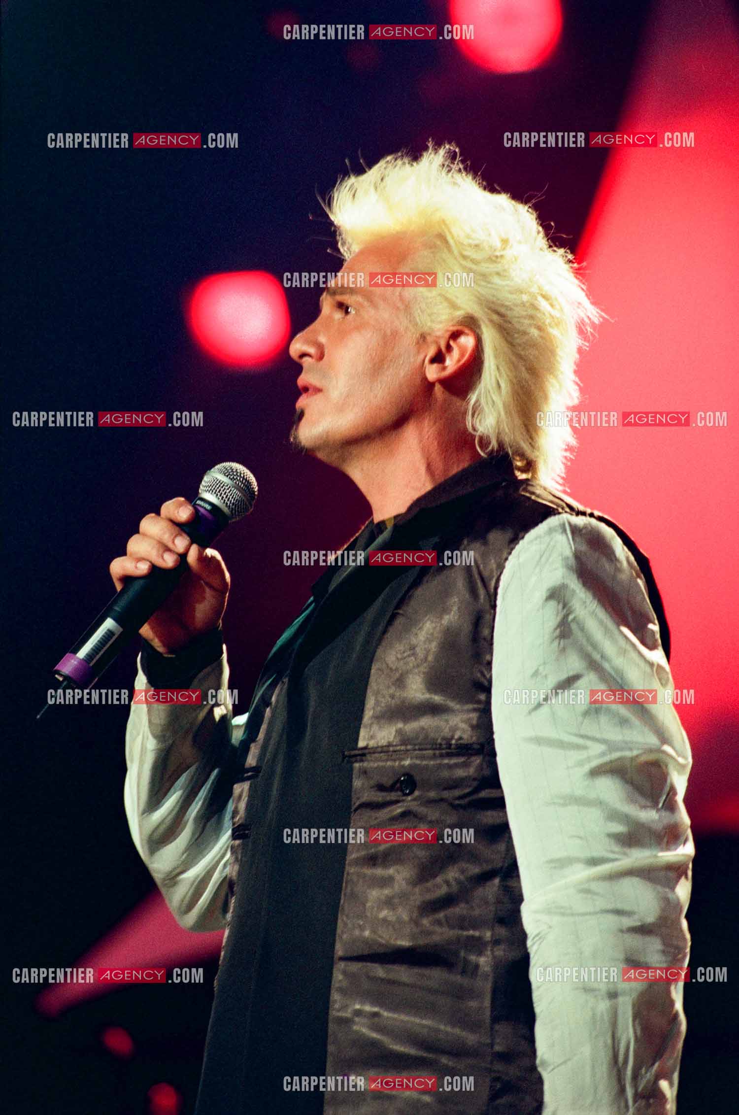 13e cérémonie des Victoires de la musique à l'Olympia le 20 Février 1998. Le chanteur Florent Pagny.