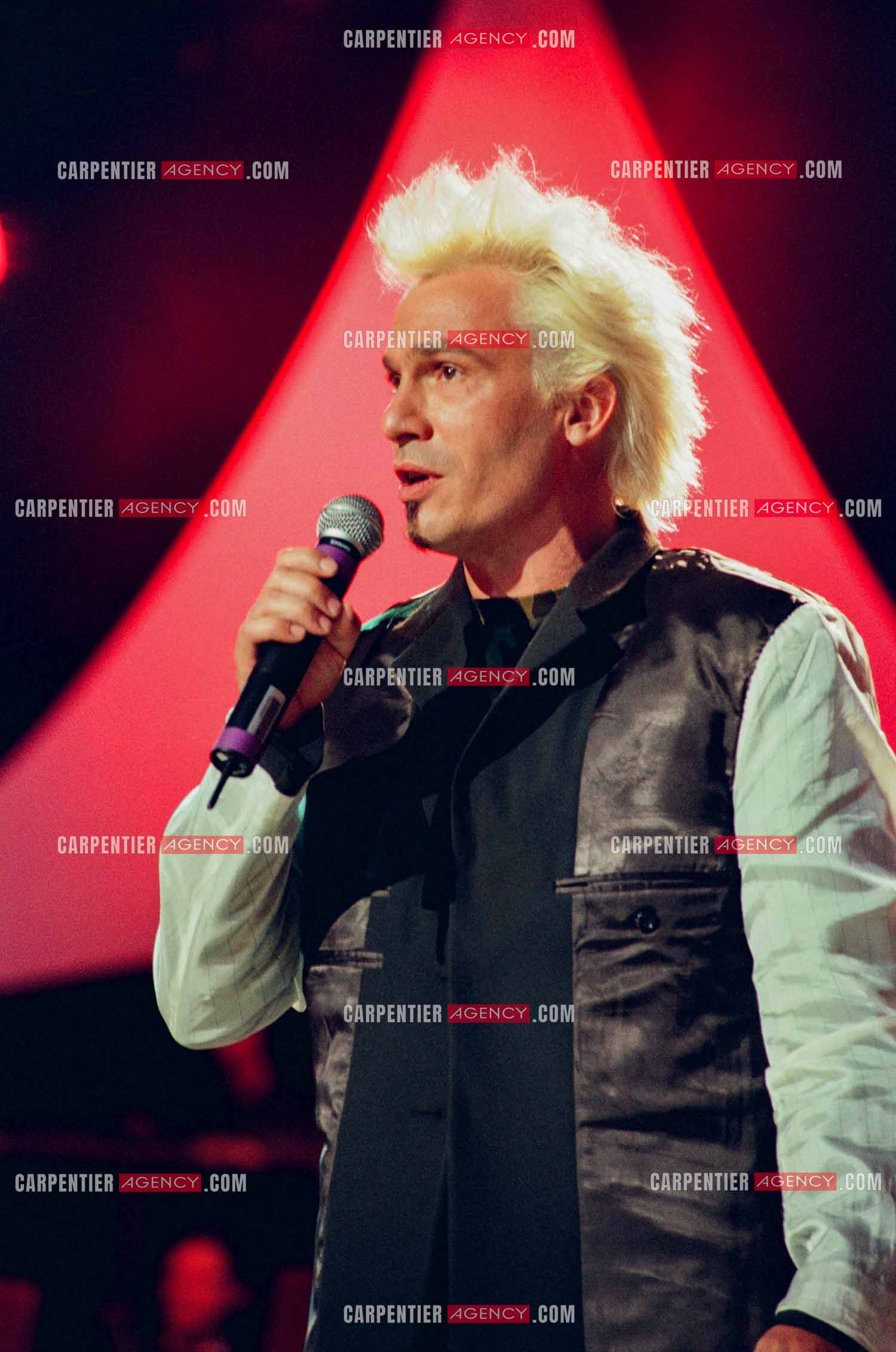 13e cérémonie des Victoires de la musique à l'Olympia le 20 Février 1998. Le chanteur Florent Pagny.