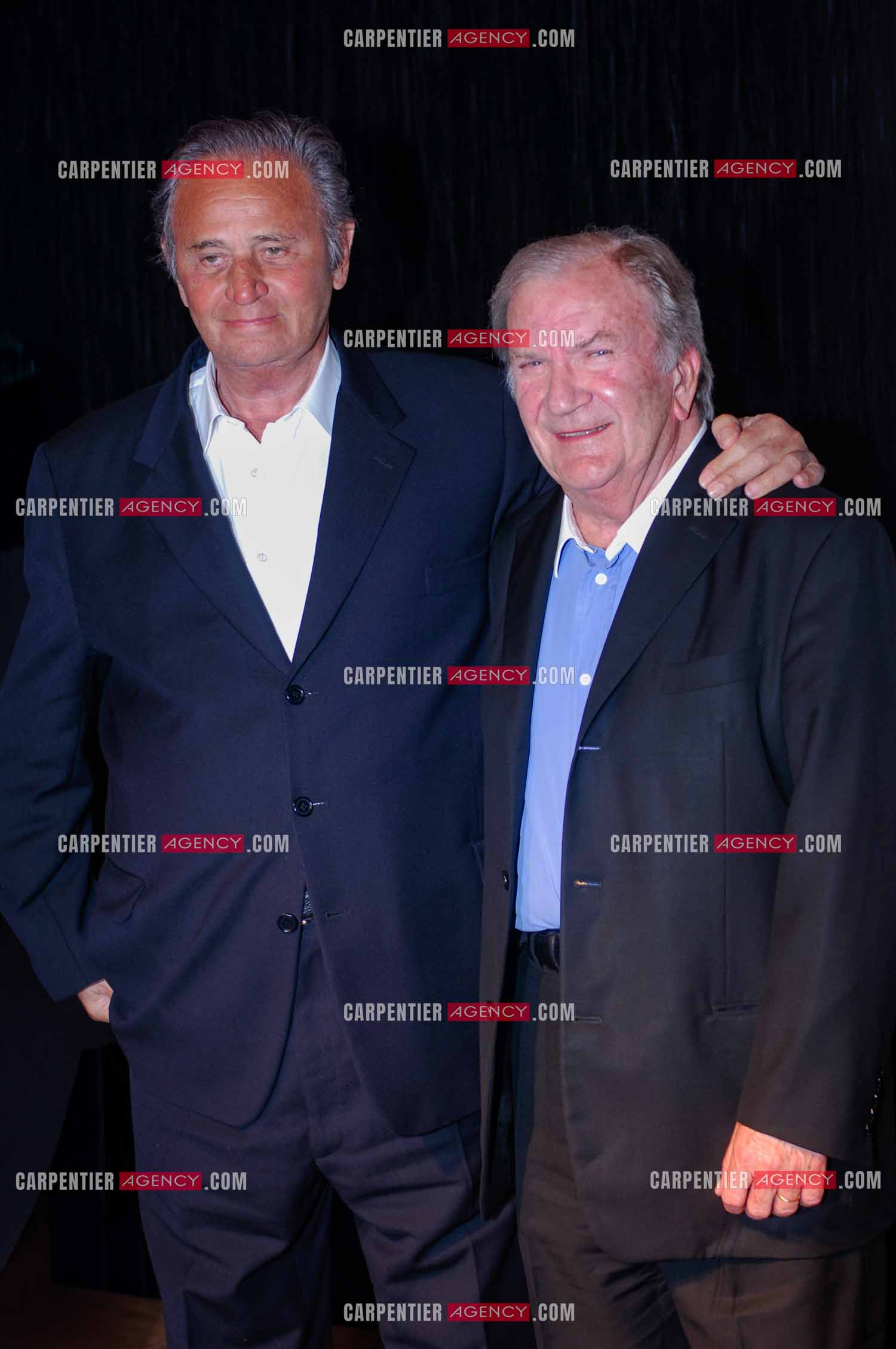 Festival du film à l'hôtel Yadis à Djerba en Tunisie du 28 au 30 Avril 2006. Les acteurs Roger Hanin et Pierre Mondy.