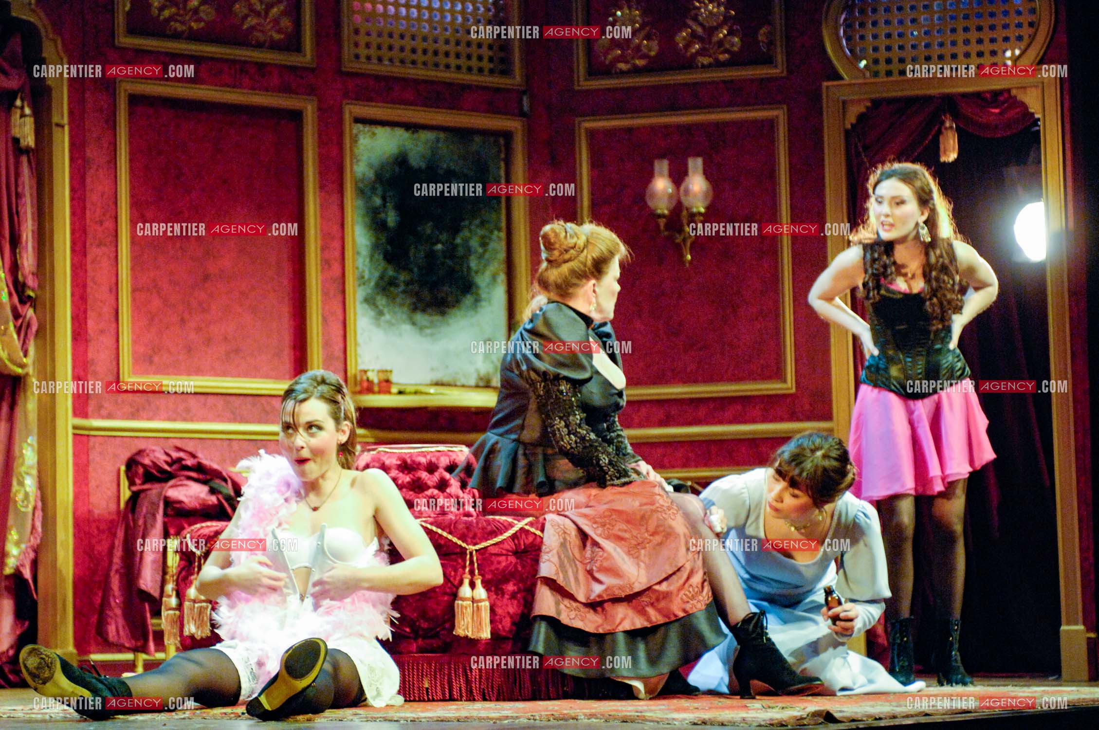 Générale de la pièce “ Les Demoiselles D'Avignon “ de Jaime Salom et les artistes, Catherine Allégret, Christelle Reboul, Laura Presgurvic, Félicien Juttner, Cécile Luciani, Serena Reinaldi et Cécile Bois au théâtre Rive Gauche à Paris le 06 Février 2008.   ( Exclusif )