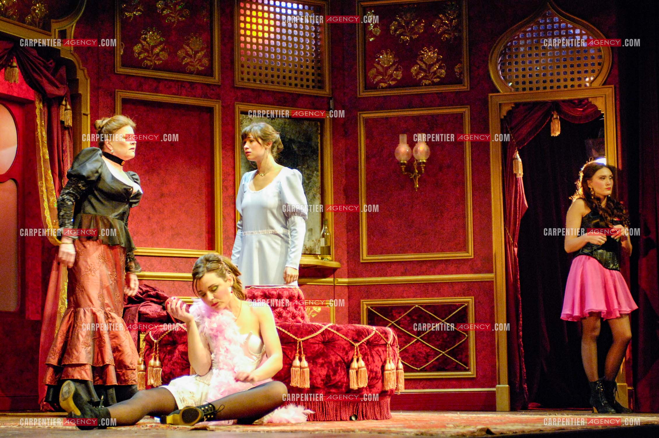 Générale de la pièce “ Les Demoiselles D'Avignon “ de Jaime Salom et les artistes, Catherine Allégret, Christelle Reboul, Laura Presgurvic, Félicien Juttner, Cécile Luciani, Serena Reinaldi et Cécile Bois au théâtre Rive Gauche à Paris le 06 Février 2008.   ( Exclusif )