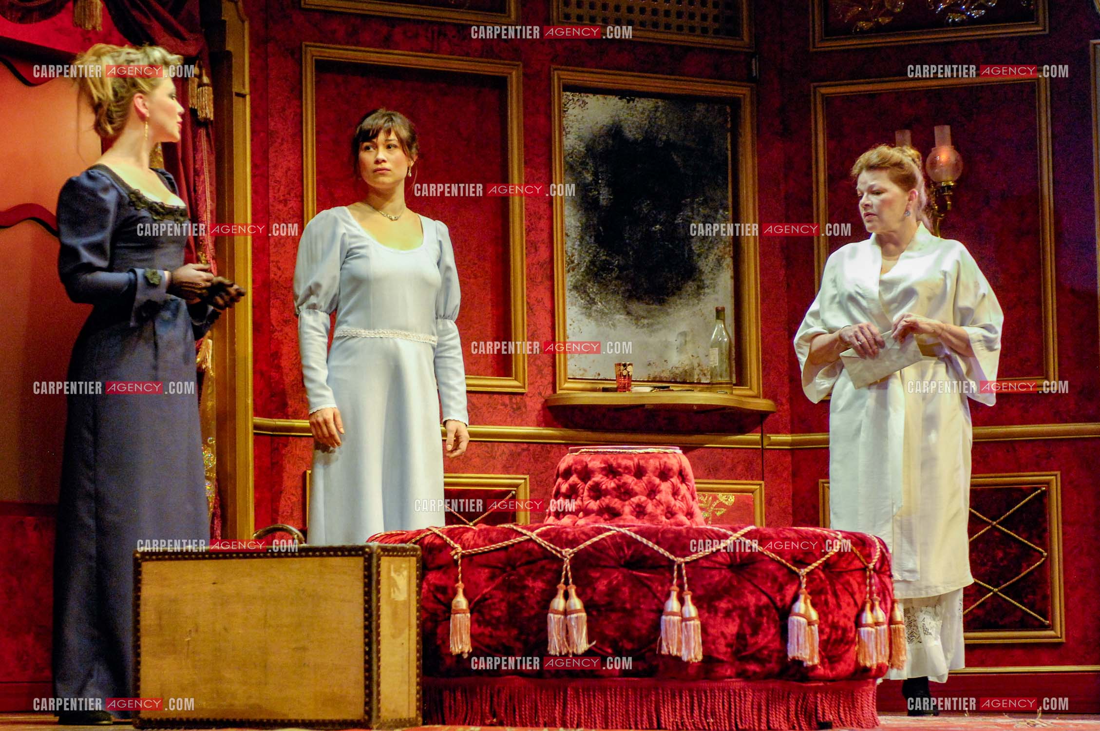 Générale de la pièce “ Les Demoiselles D'Avignon “ de Jaime Salom et les artistes, Catherine Allégret, Christelle Reboul, Laura Presgurvic, Félicien Juttner, Cécile Luciani, Serena Reinaldi et Cécile Bois au théâtre Rive Gauche à Paris le 06 Février 2008.   ( Exclusif )