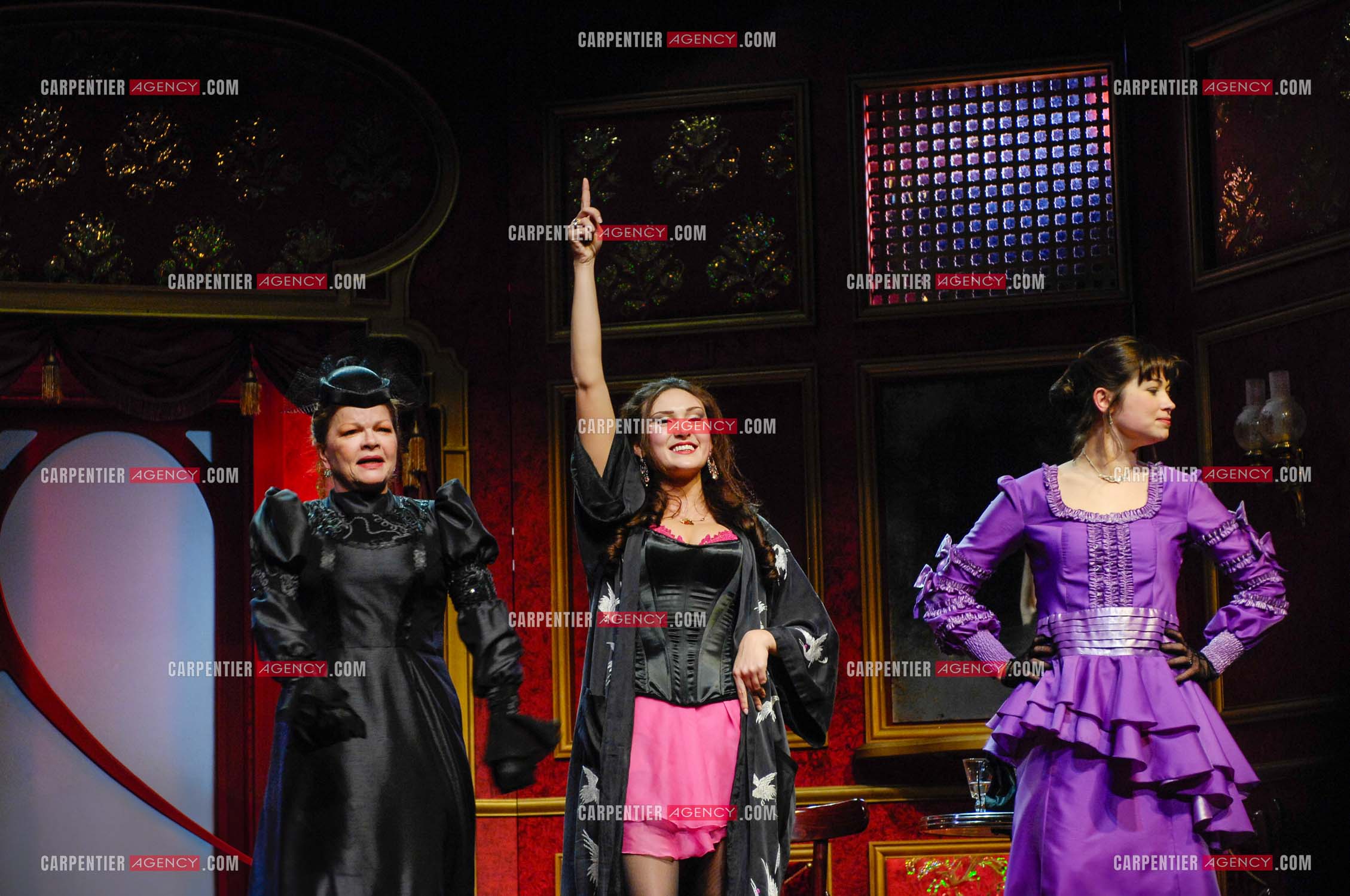 La pièce “ Les Demoiselles D'Avignon “ de Jaime Salom et les artistes, Catherine Allégret, Christelle Reboul, Laura Presgurvic, Félicien Juttner, Cecile Luciani, Serena Reinaldi et Cécile Bois au théâtre Rive Gauche à Paris le 09 Février 2008.  ( Exclusif )