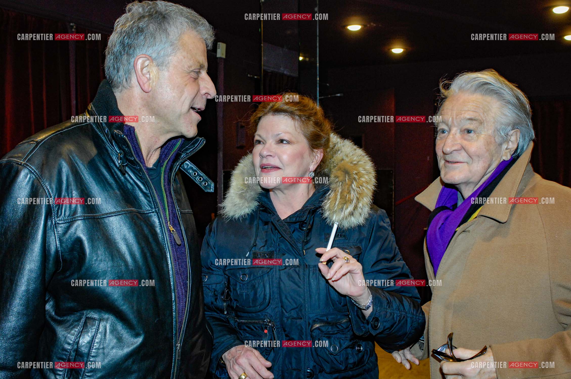 Générale de la pièce “ Les Demoiselles D'Avignon “ de Jaime Salom au théâtre Rive Gauche à Paris le 06 Février 2008. Dans les loges, l'actrice Catherine Allégret entourée de l'acteur Georges Beller et du ministre Roland Dumas.   ( Exclusif )