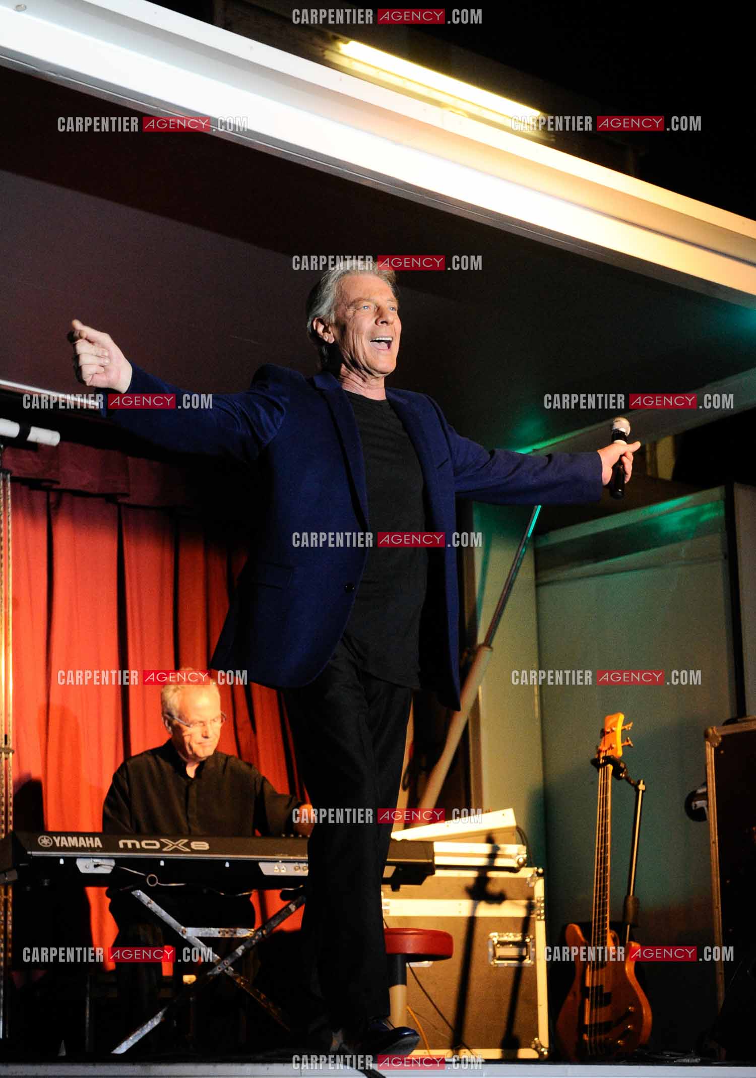 Herbert Léonard à St Just lors de la tournée LA MARSEILLAISE en 2011.    ( Exclusif )