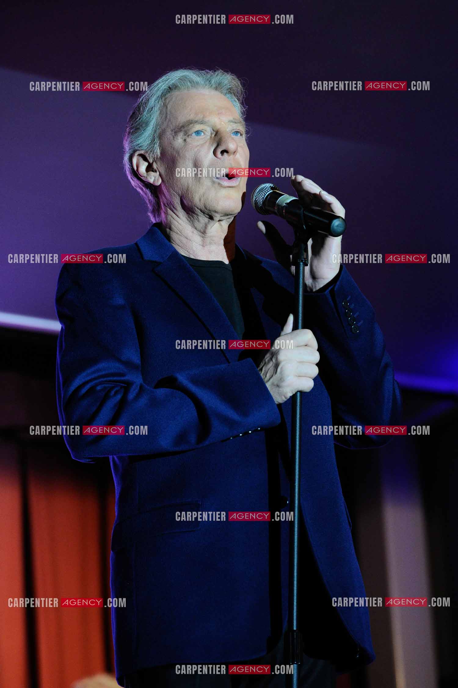 Herbert Léonard à St Just lors de la tournée LA MARSEILLAISE en 2011.    ( Exclusif )