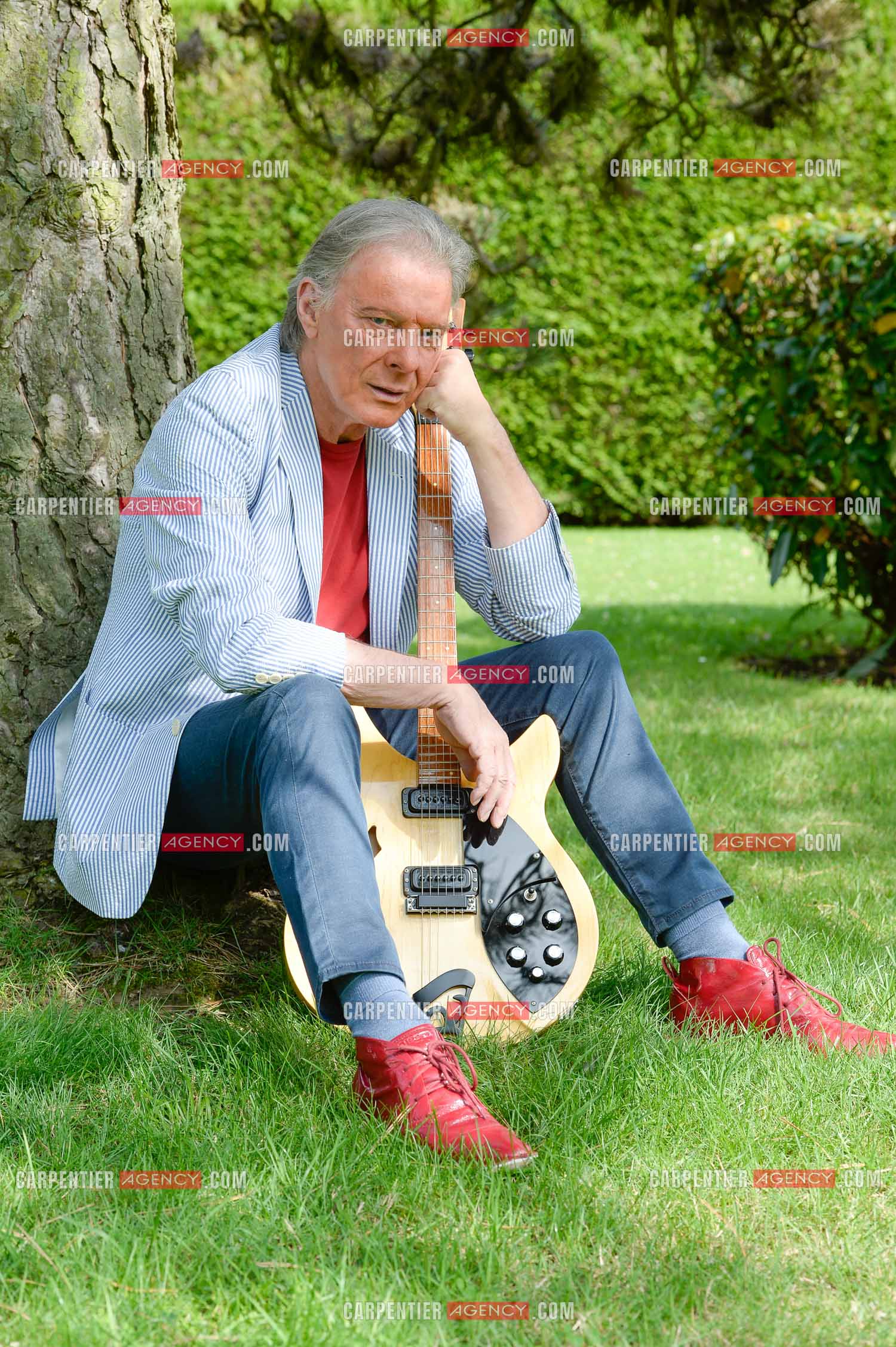 Le chanteur Herbert Léonard chez lui a Barbizon.    ( Exclusif )