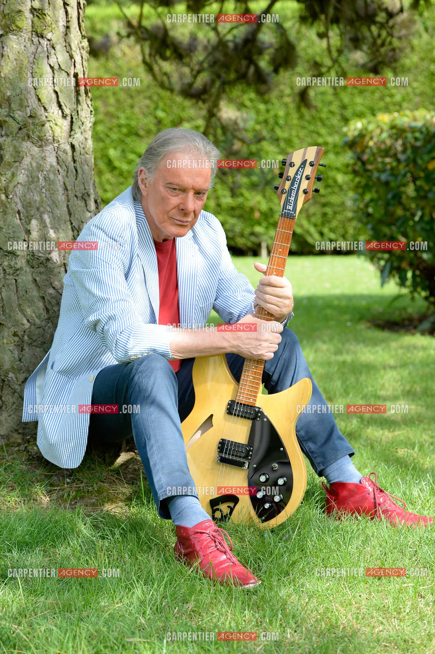 Le chanteur Herbert Léonard chez lui a Barbizon.    ( Exclusif )