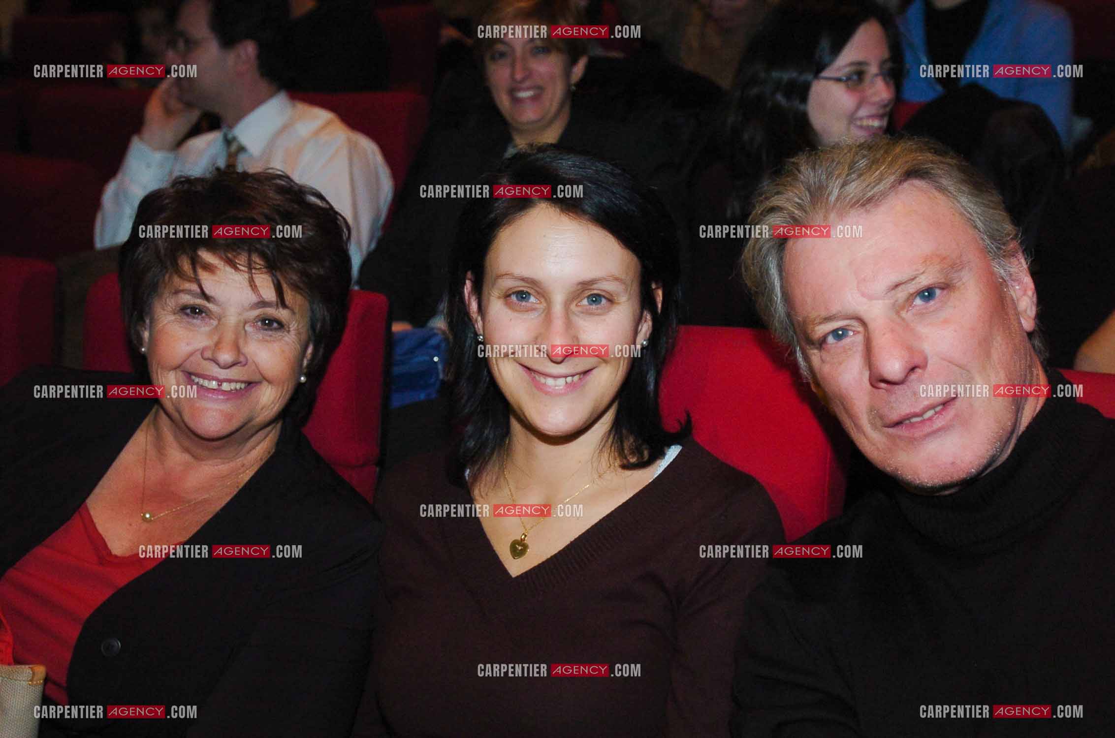 Herbert Leonard accompagné de sa fille Eléa, et son épouse Cléo pour la générale de la comédie musicale Don Juan au Palais des Congrès de Paris.  ( Exclusif )