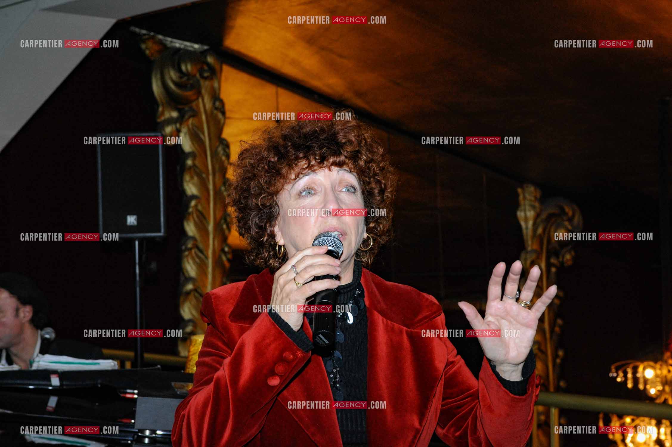 Sortie du livre sur l'animateur Pascal Sevran au Trianon à Paris. Le livre " PASCAL MON AMOUR, MON AMI “ signé des deux auteurs Grégoire Colard et Dominique Lozac'h paru aux éditions Flammarion. La chanteuse Charlotte Julian.                      ( Exclusif )