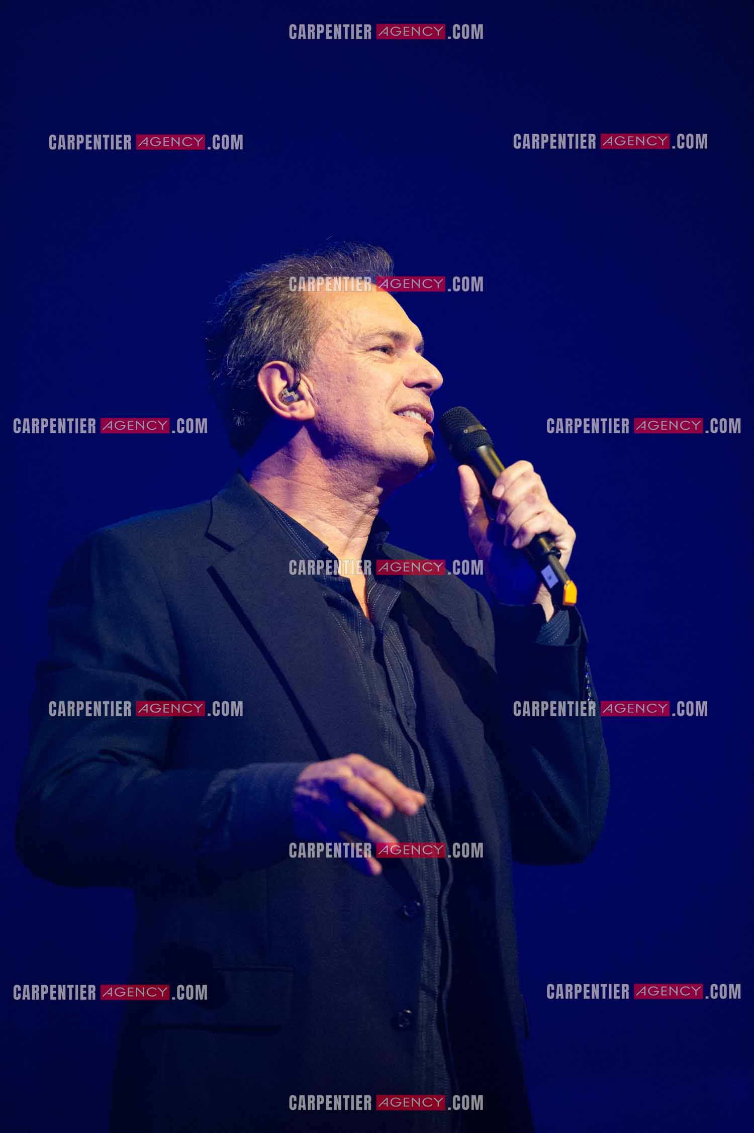 Le chanteur Richard Sanderson connu pour son tube “ Reality “ titre qui figure dans la bande originale du film "La Boum" dans la tournée RFM LOVE 80 au Zénith de Paris en 2010.      ( Exclusif )