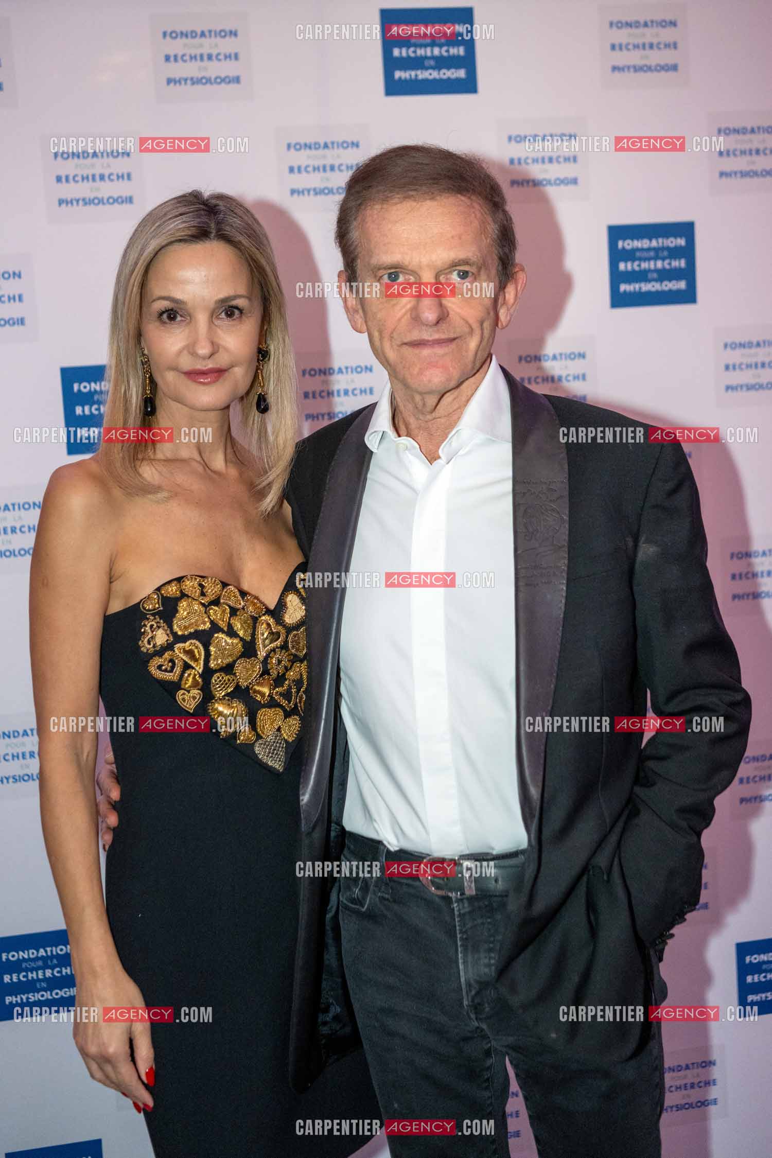 Soirée de Gala des Stéthos d'Or 2024 à l'Hôtel George V à Paris le 18 Mars 2024. Le docteur Frédéric Saldmann et sa femme Marie.